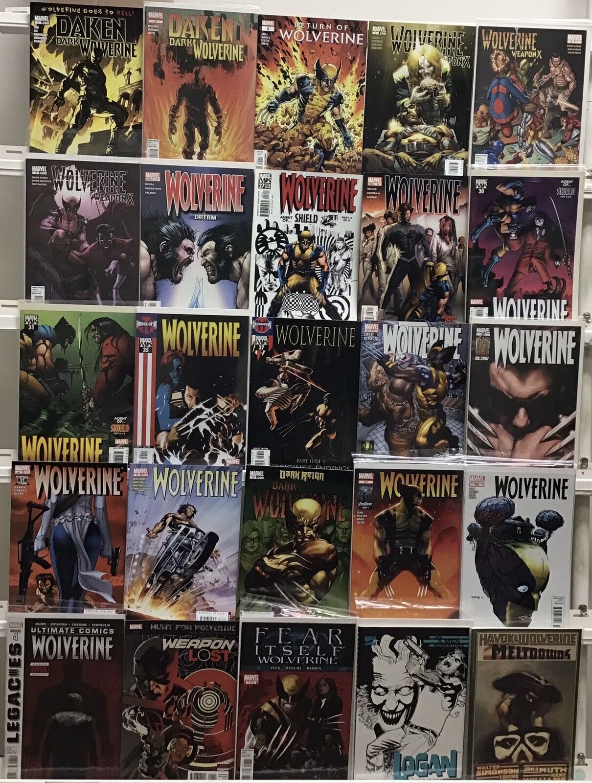 Marvel Comics - Wolverine - Darken, Weapon X, Fear Itself - Comic Book Lot Of 25
