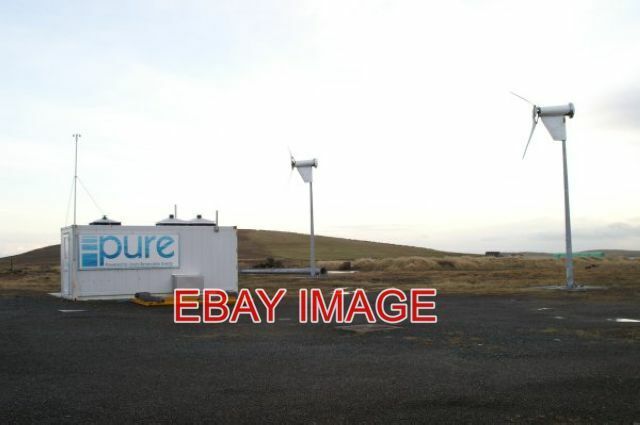 PHOTO  PURE BALTASOUND THE WINDMILLS AND HYDROGEN STORAGE AT PURE (POWERED BY UN