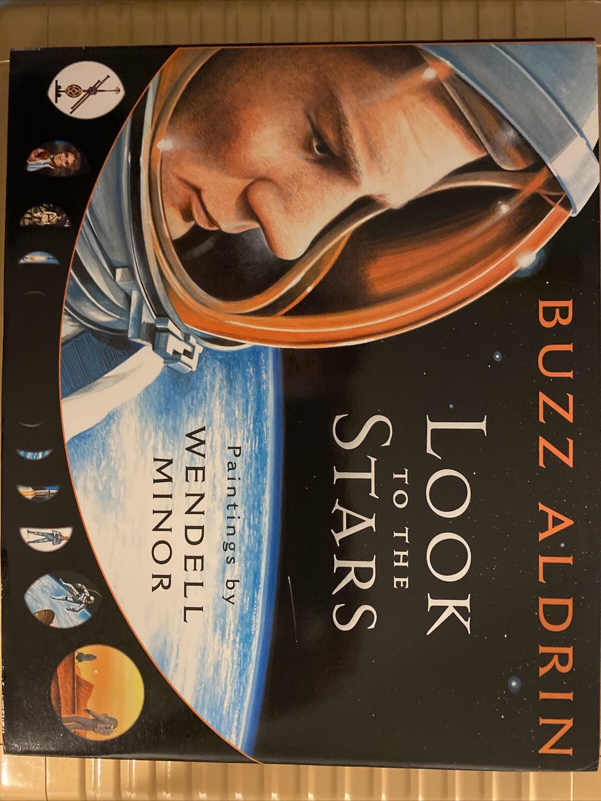 BUZZ ALDRIN & Wendell Minor  “LOOK TO THE STARS” Hardcover AUTOGRAPHED MINT COND