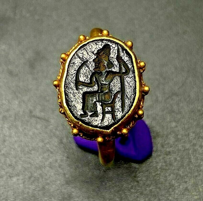  Authentic Ancient Early Roman Gold Ring With Agate Seal Intaglio Engraved 