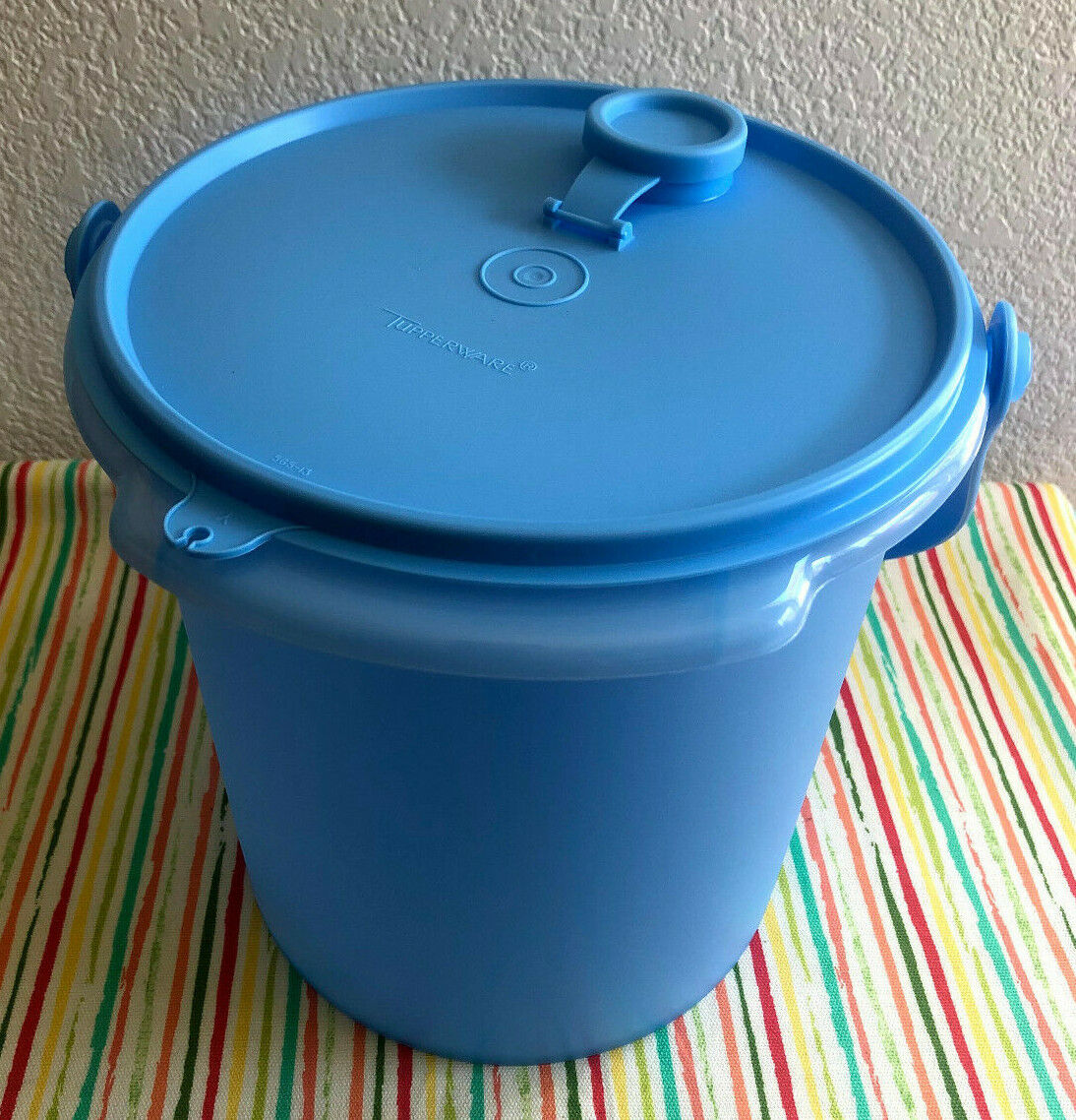 Tupperware Bucket with Handle Light Blue 5qt New