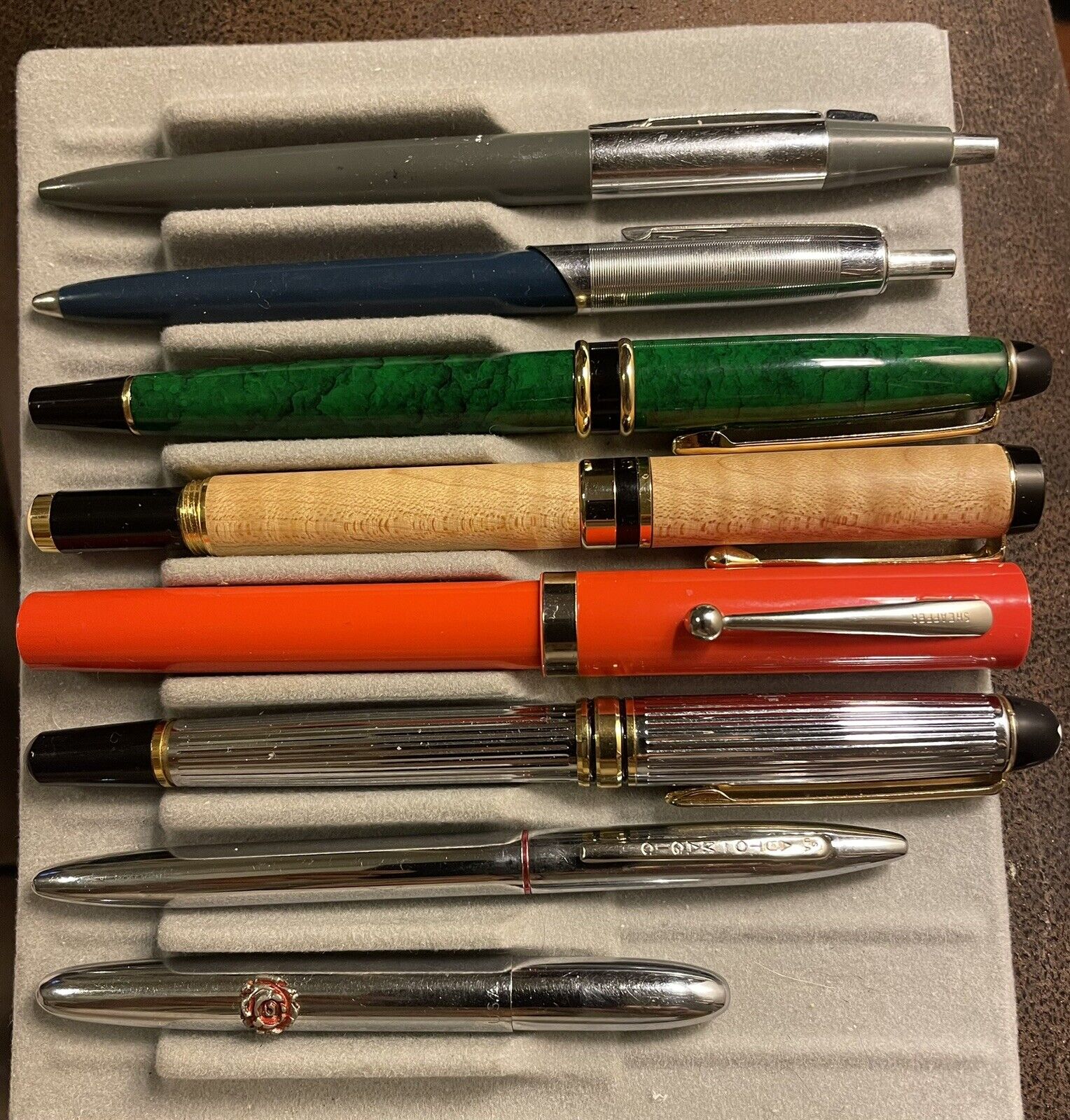 LOT OF 8 Vintage Ballpoint Pens/Fountain
