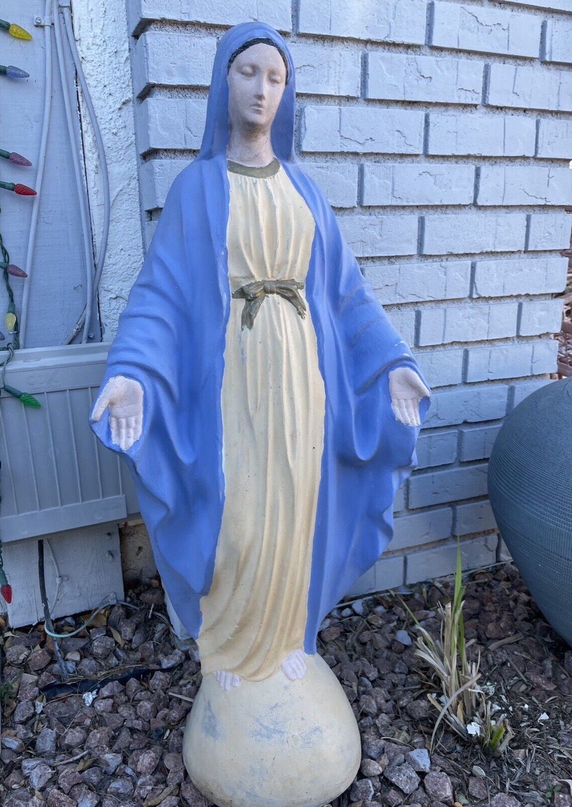 Vintage Blessed Virgin Mary’s Statue 70lbs  33”Indoor Outdoor Sculpture