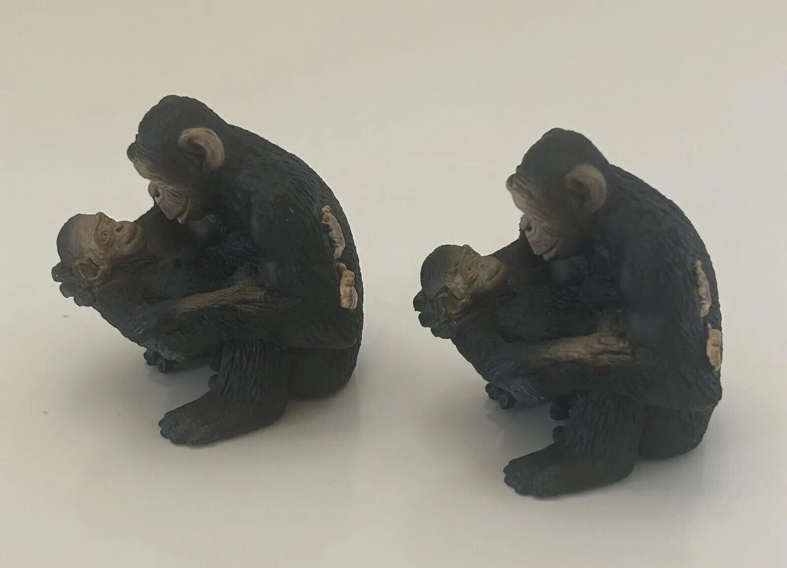 Schleich Chimpanzee Mom Holding Baby Chimp Monkey Animal Figurine D-73527