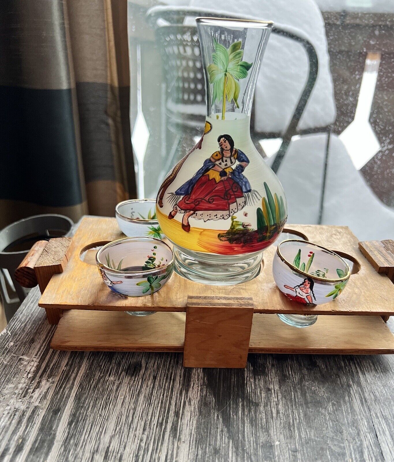 Vtg Hand Painted, Hand Blown Liquor Decanter With 3 Shot Glasses & Orig Tray