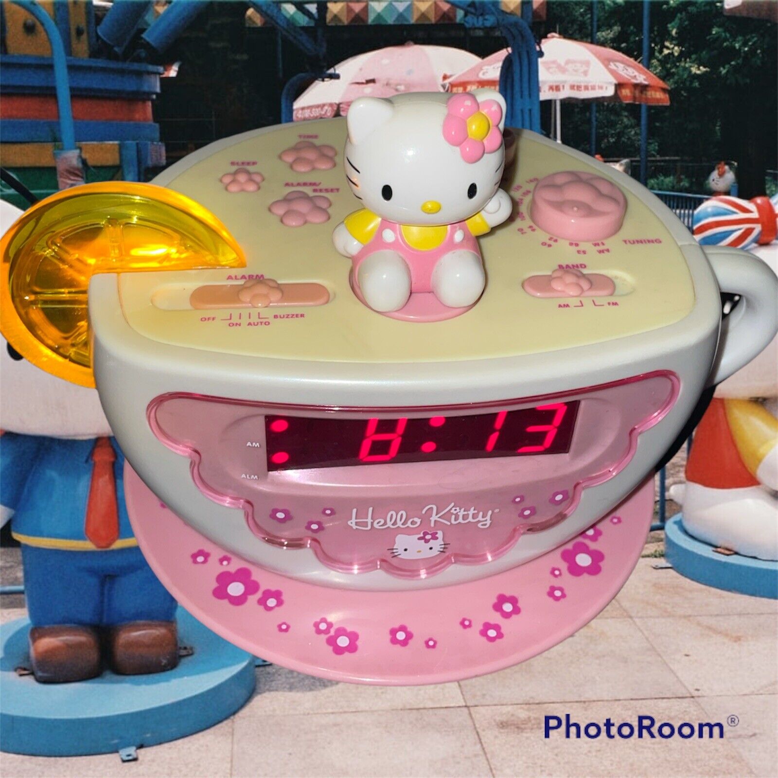 HELLO KITTY Tea Cup Digital Alarm Clock Radio Night Light Model HK155 WORKS MINT