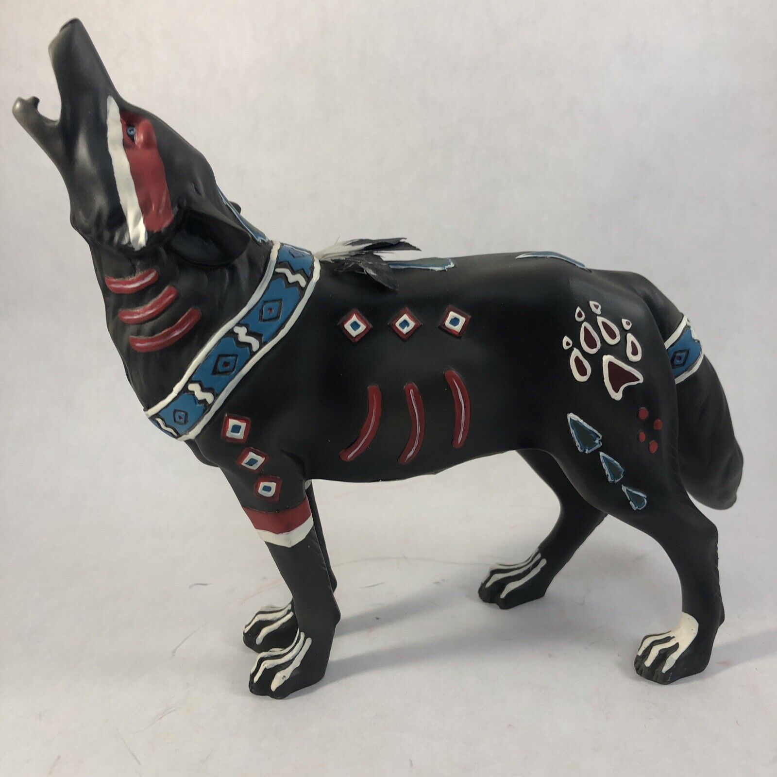 Call Of The Wolf Alpha Wolf Figurine Westland Giftware 14101