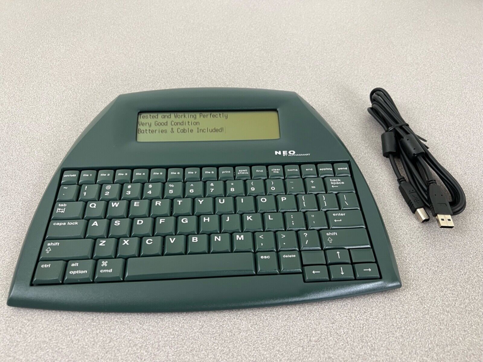 EXC AlphaSmart Neo Laptop Word Processor, Batteries, Cable, Tested SHIPS FAST
