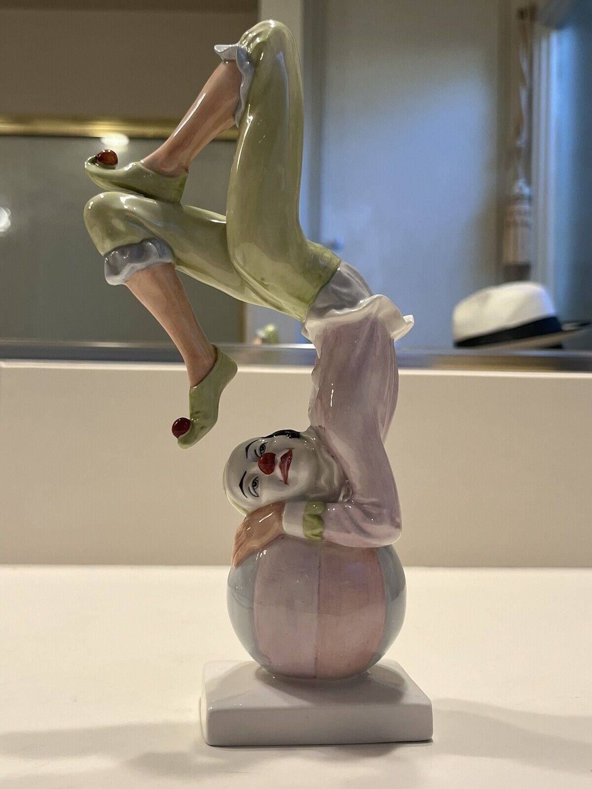 FREE 2 DAY SHIP - ROYAL DOULTON - Reflections Series Clown Figurine (1989-1991)