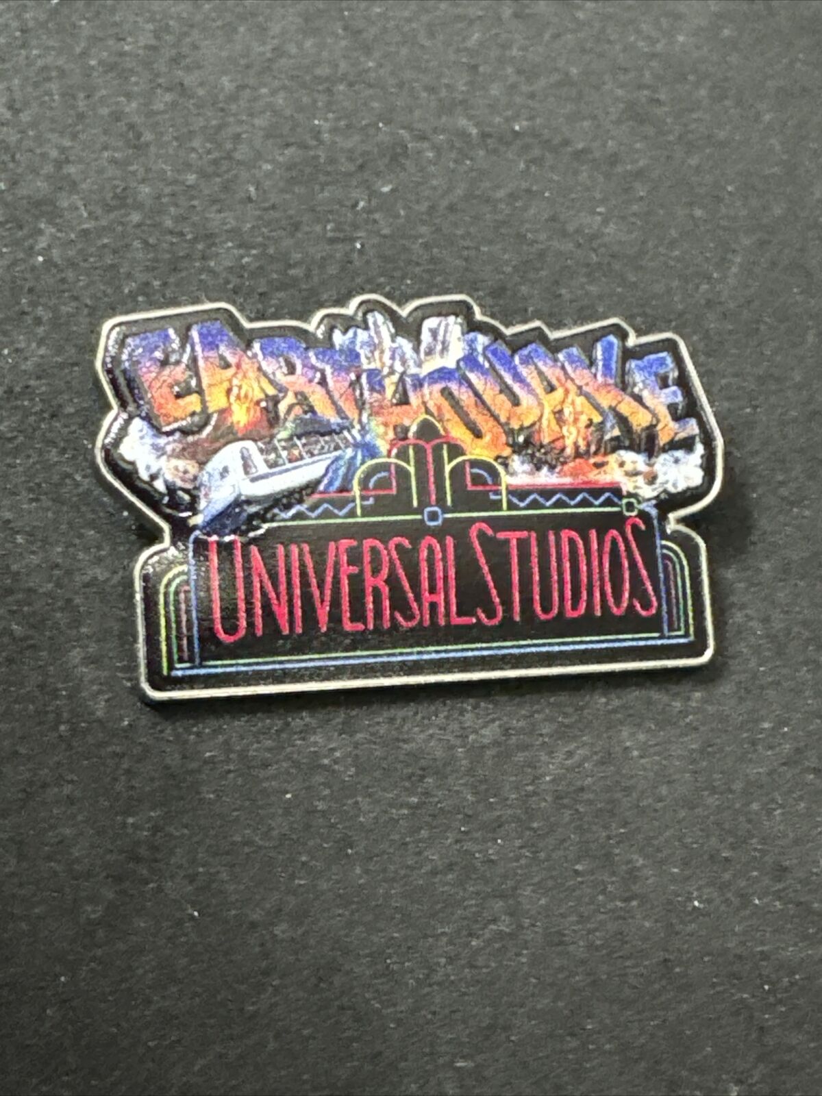 Universal Studios Retro Blind Box Earthquake  Pin