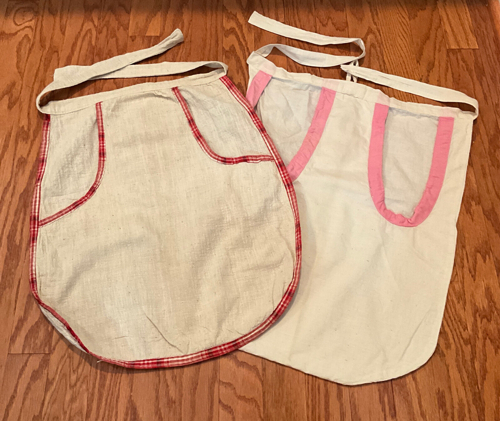 Vintage Lot of 2  1940’s Clothes Pin Bag Red Pink