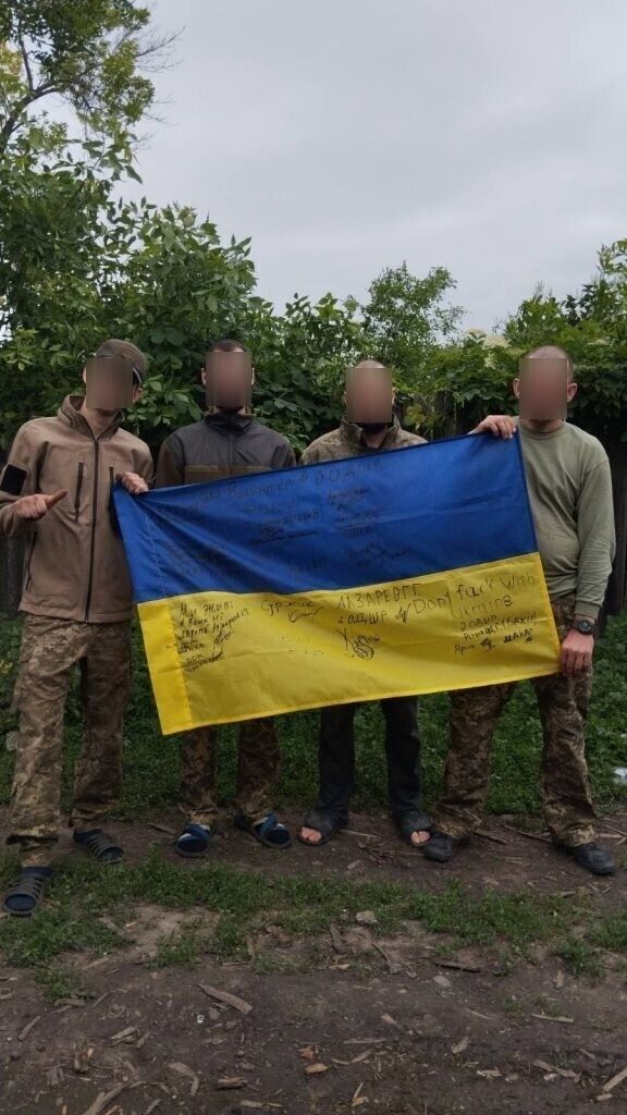 Ukranian Flag signed by Ukranian Forces 30 brigade, Army Forces Ukraine War Hist