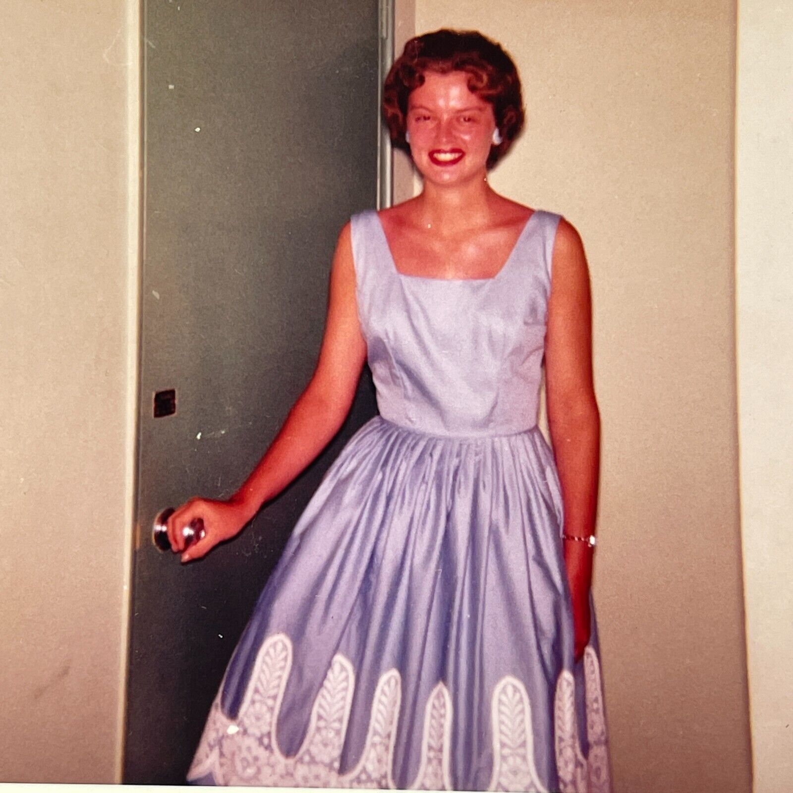 P7 Photograph Beautiful Woman Short Hair Brunette Dress 1960 Pretty Smile