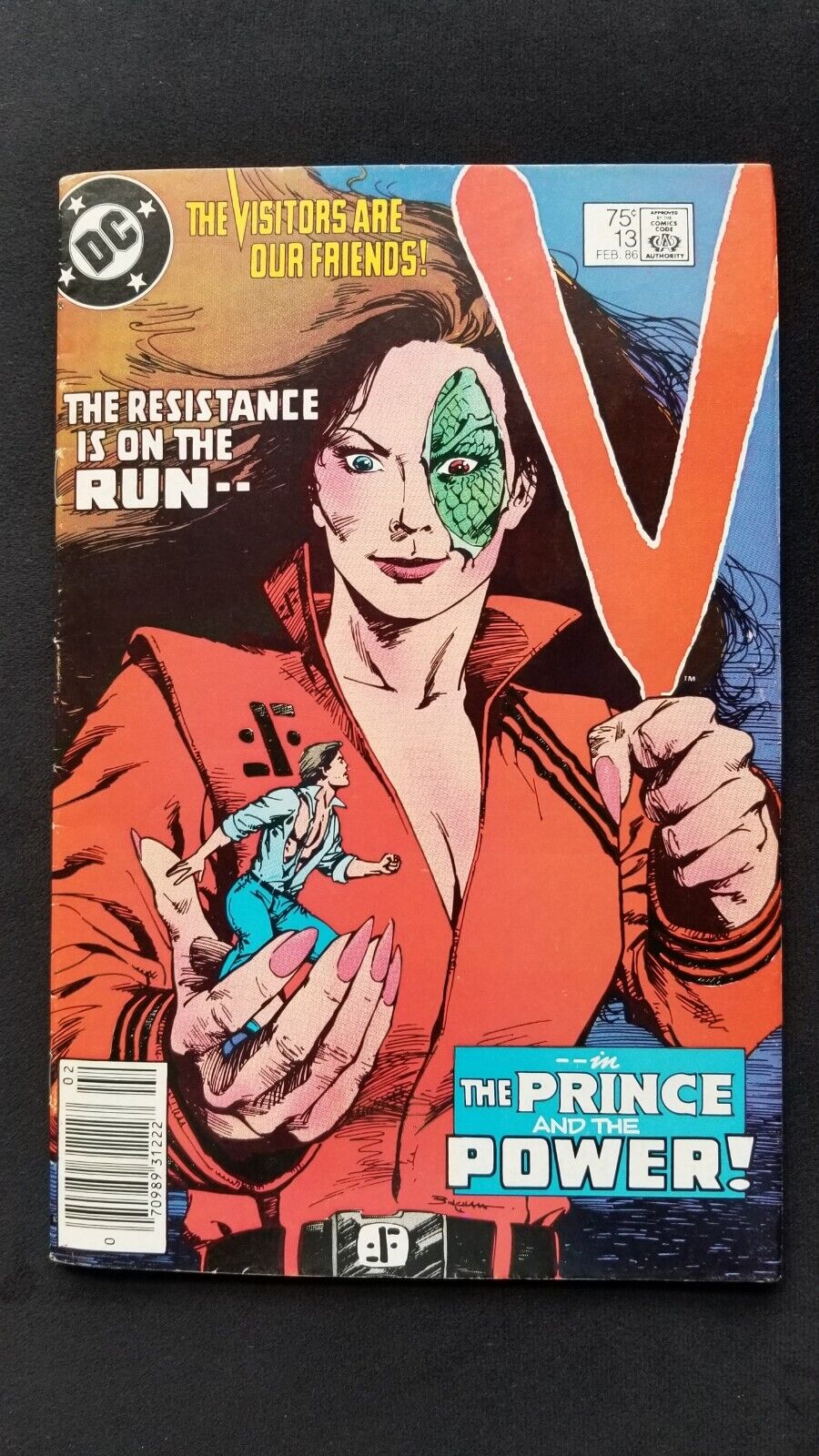 V #13 Newsstand 1986 Visitors are our Friends Jerry Bingham Cvr. Art DC Comics 