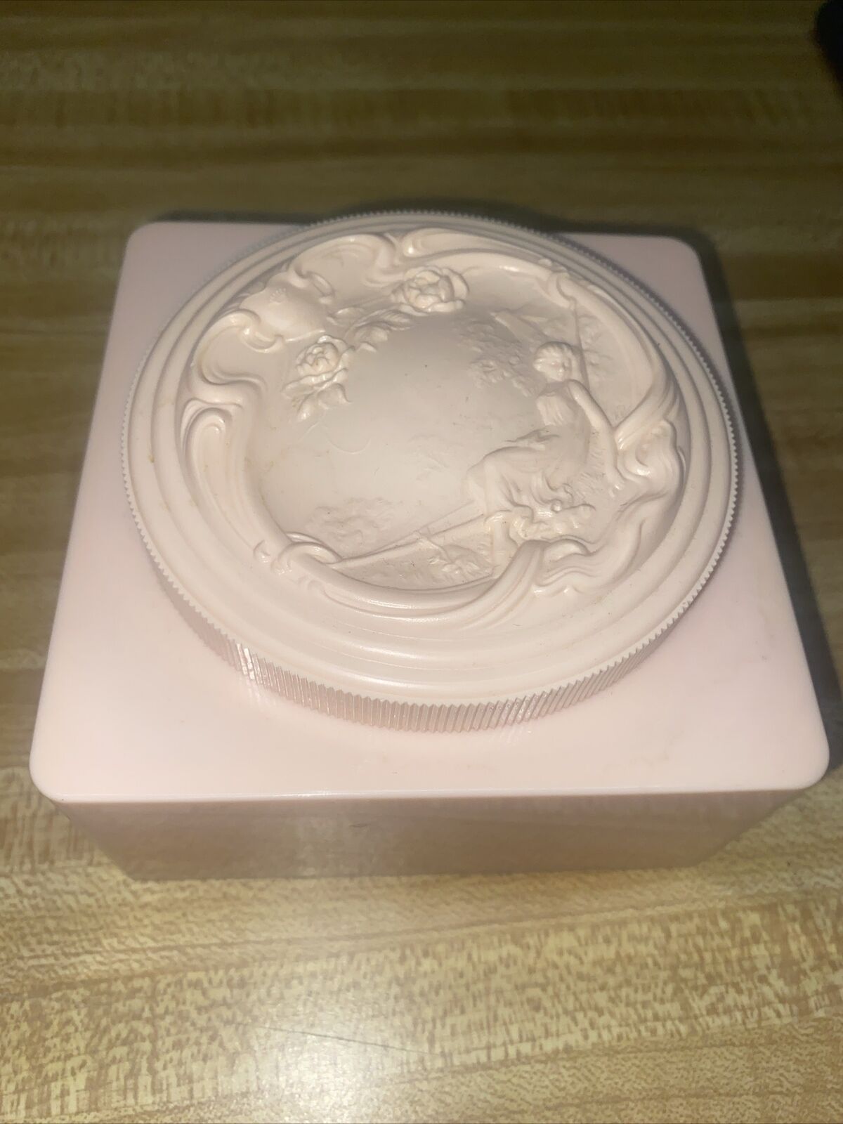 Vintage White Shoulders Bath Powder By Evyan 8 oz Pink Box With Puff And Powder