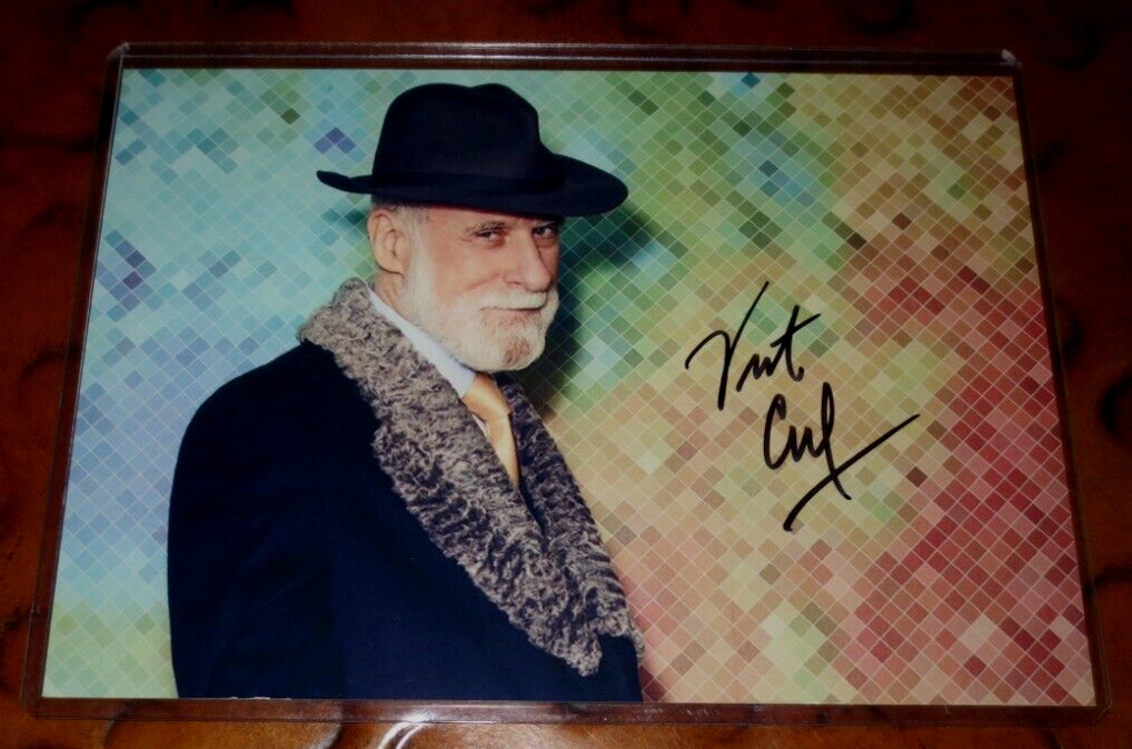 Google Vint Cerf signed autographed photo \