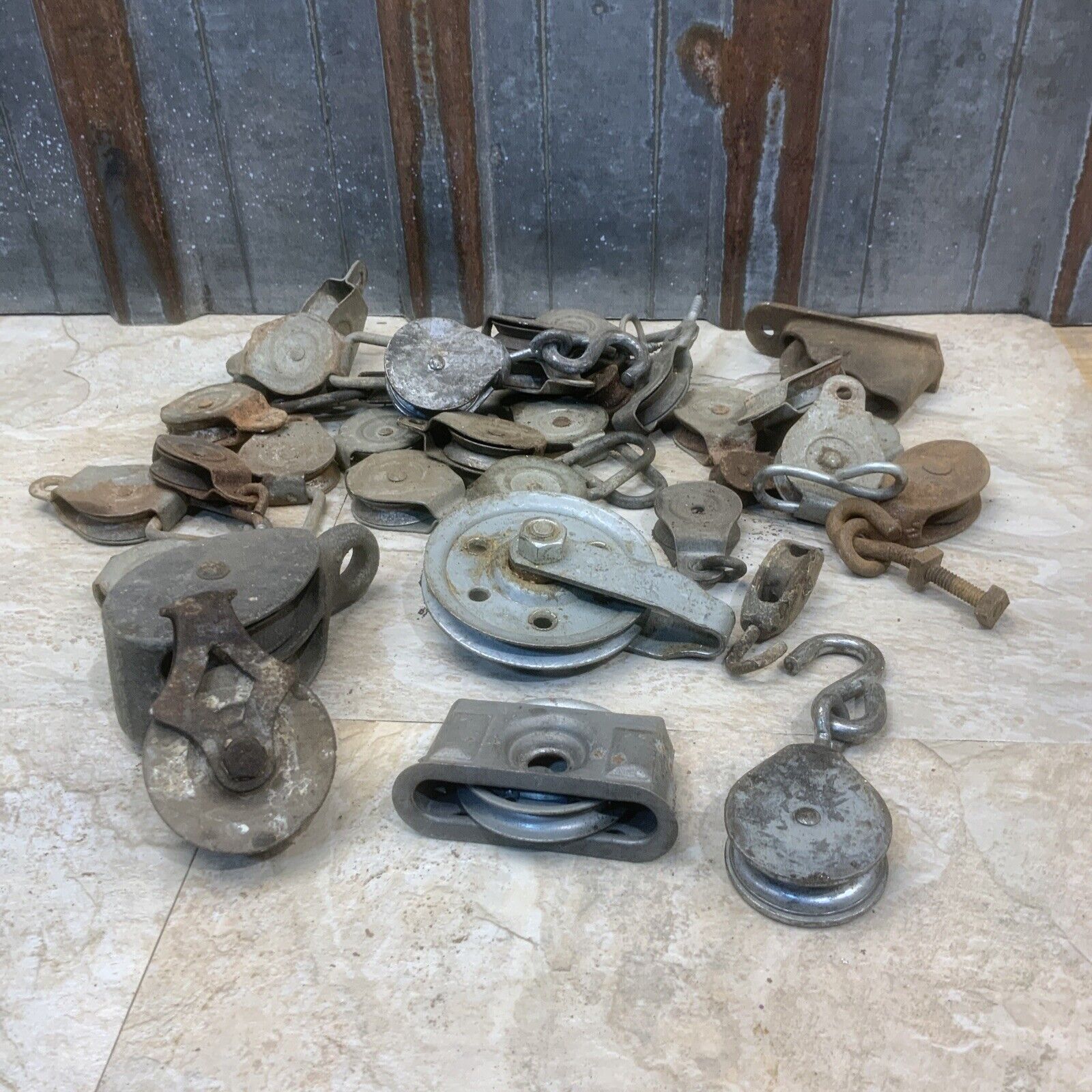 Large Lot Of 32 Vintage Miniature Small Pulleys