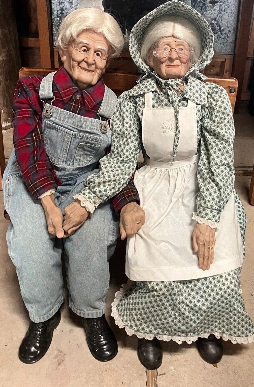 Vintage William Wallace jr grandma grandpa porcelain dolls Farmer & Wife