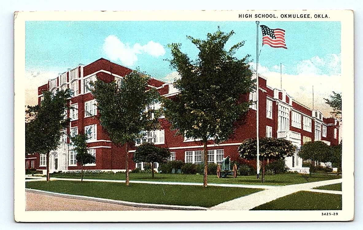 OKMULGEE, OK Oklahoma ~ Street Scene HIGH SCHOOL 1938  Postcard