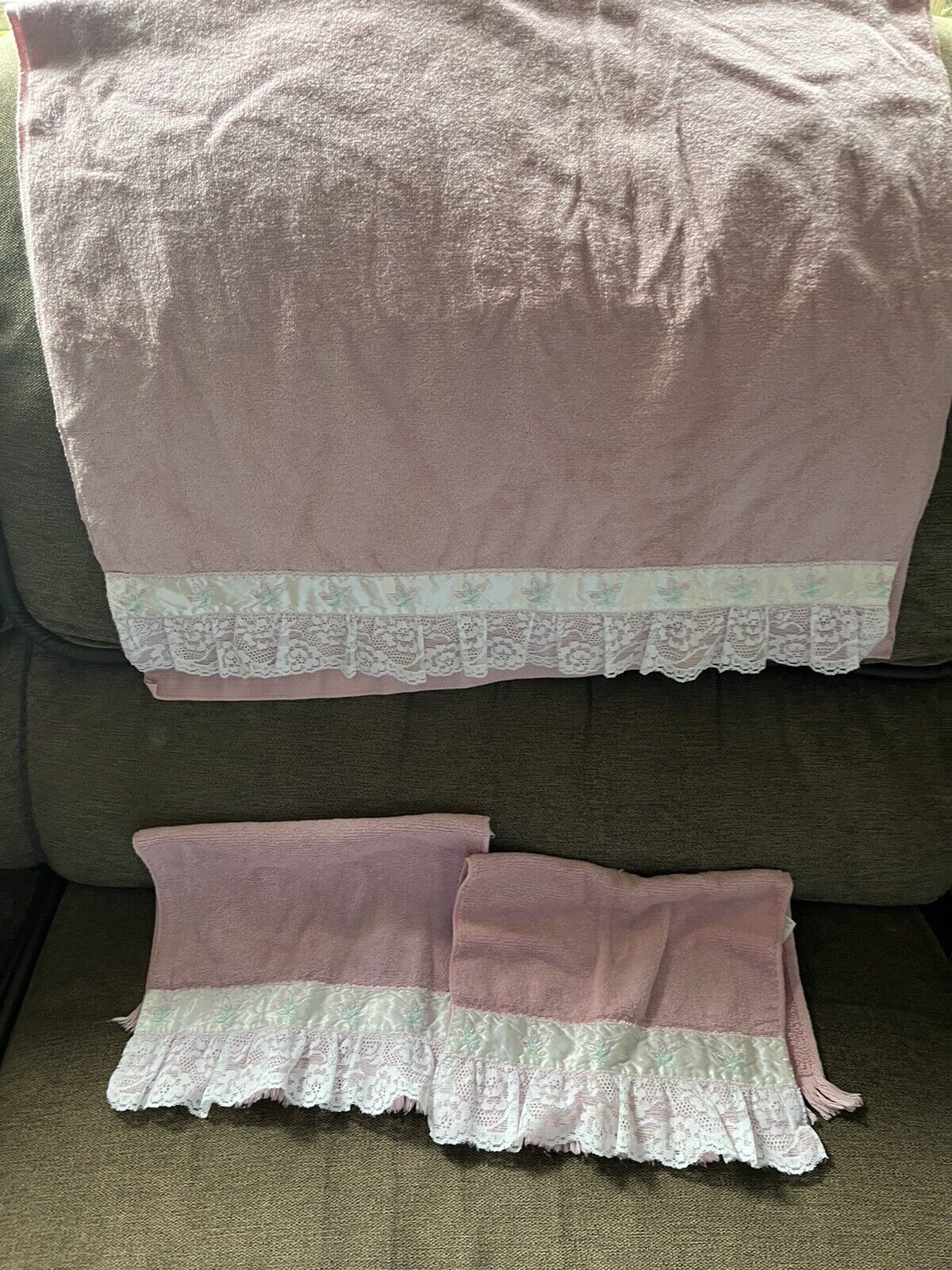 3 Pc Pink Cotton Towels   Made In USA Lace And Satin With Flowers