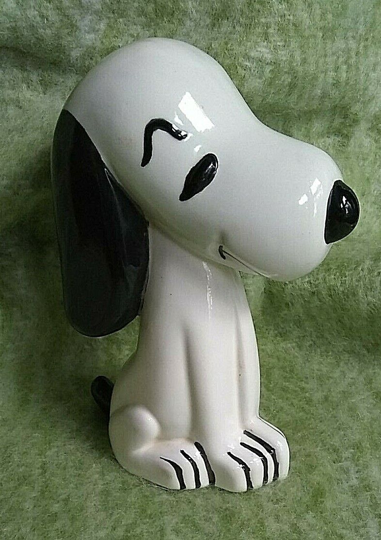1968 Vintage Handmade Nicely Hand painted Snoopy Ceramic Figurine 7.25\