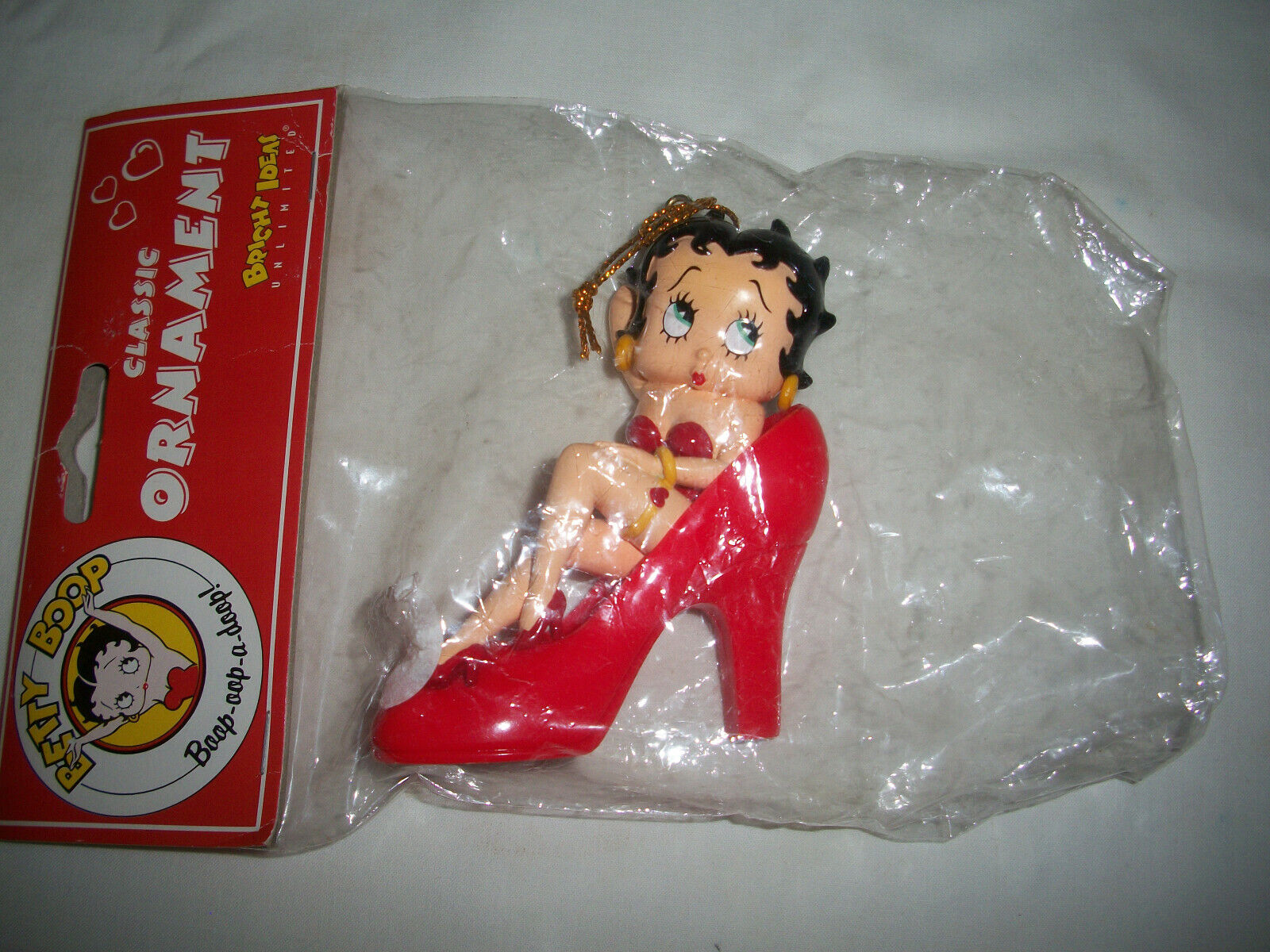 RARE COLLECTIBLE BETTY BOOP CLASSIC RED SHOE ORNAMENT 2000 (RETIRED)