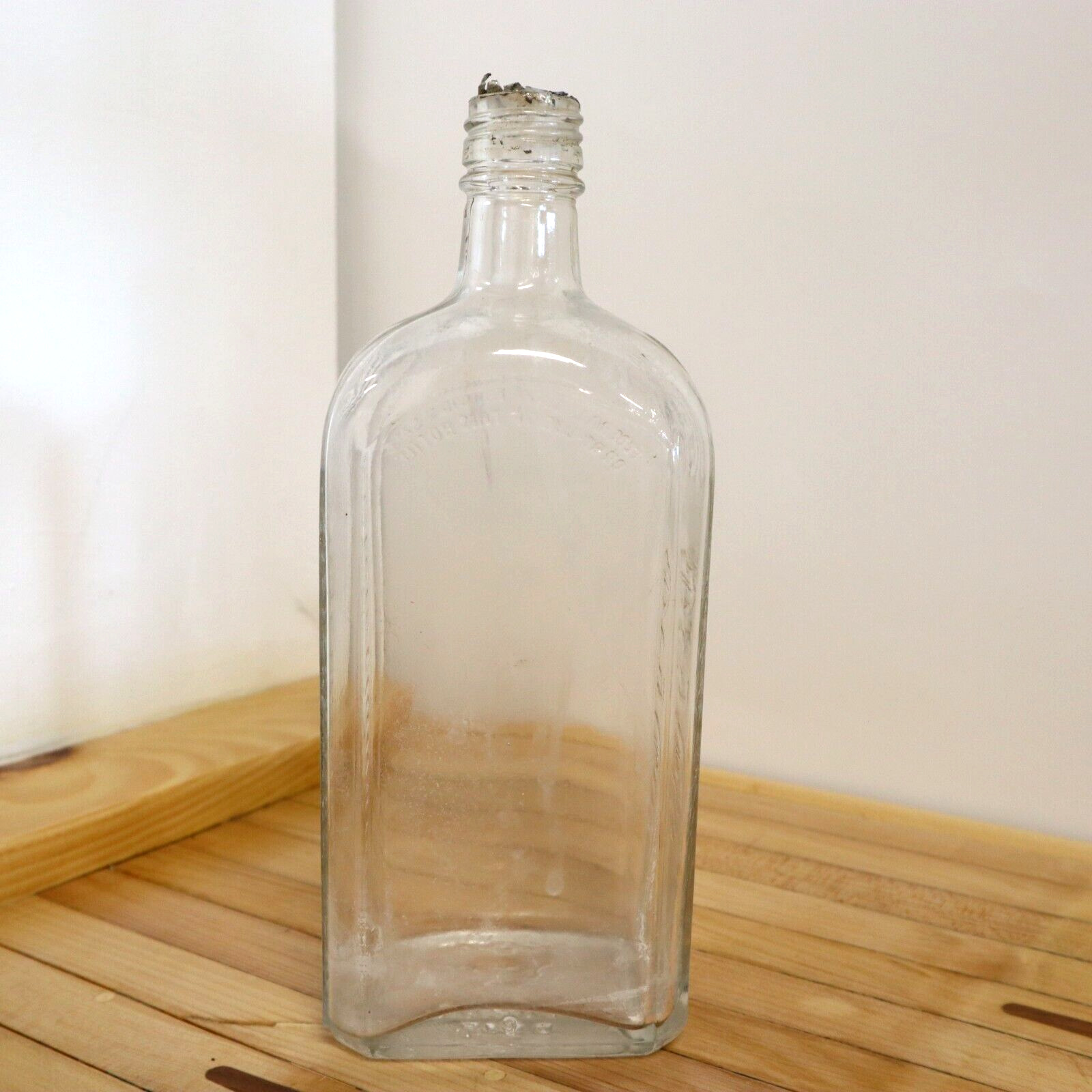 Vintage Fleischmanns Dry Gin Clear Glass Bottle 9 in
