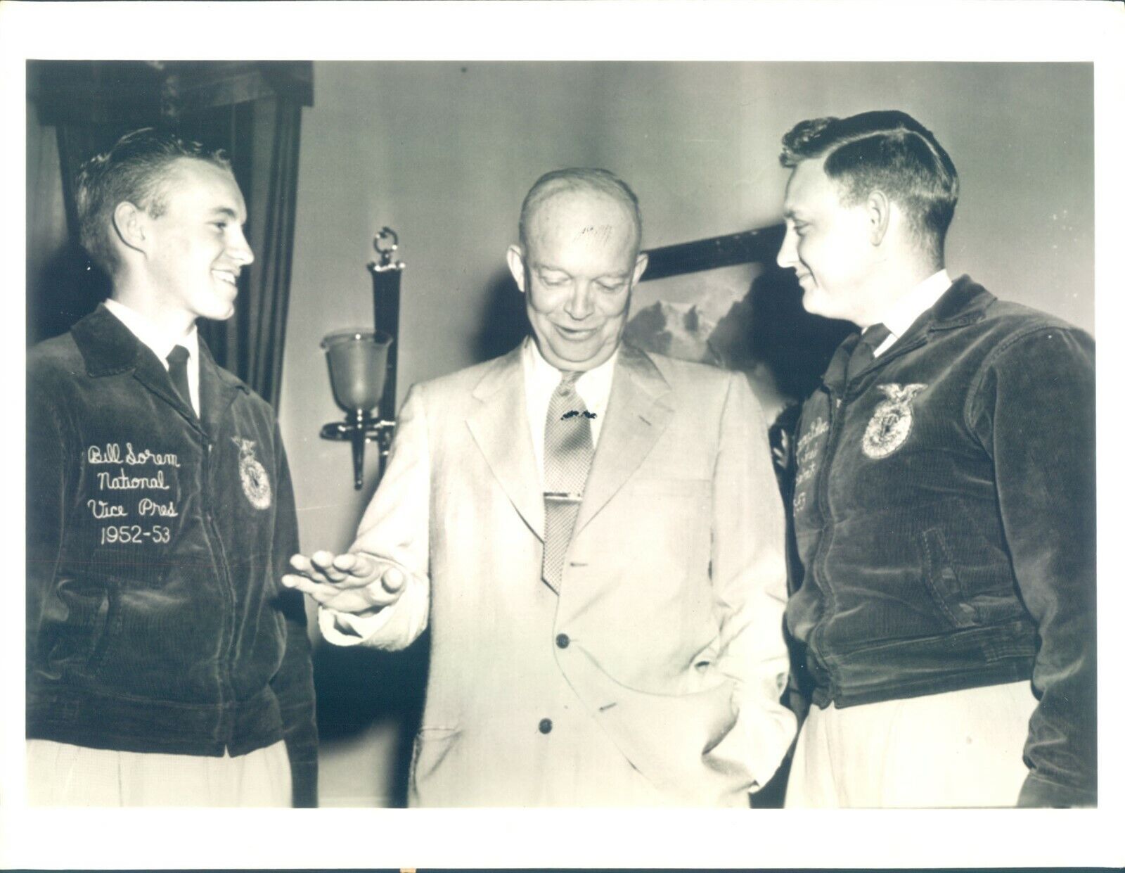 GA81 1953 Original Al Muto Photo BARNYARD GET TOGETHER Pres Dwight Eisenhower
