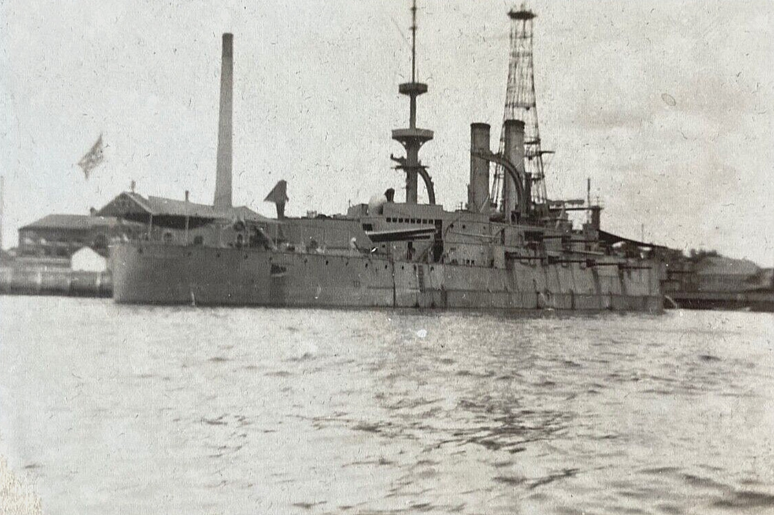 RARE  U.S. NAVY - BATTLESHIP USS WISCONSIN (BB-9) AT DOCK 1909-10 PHOTOGRAPH