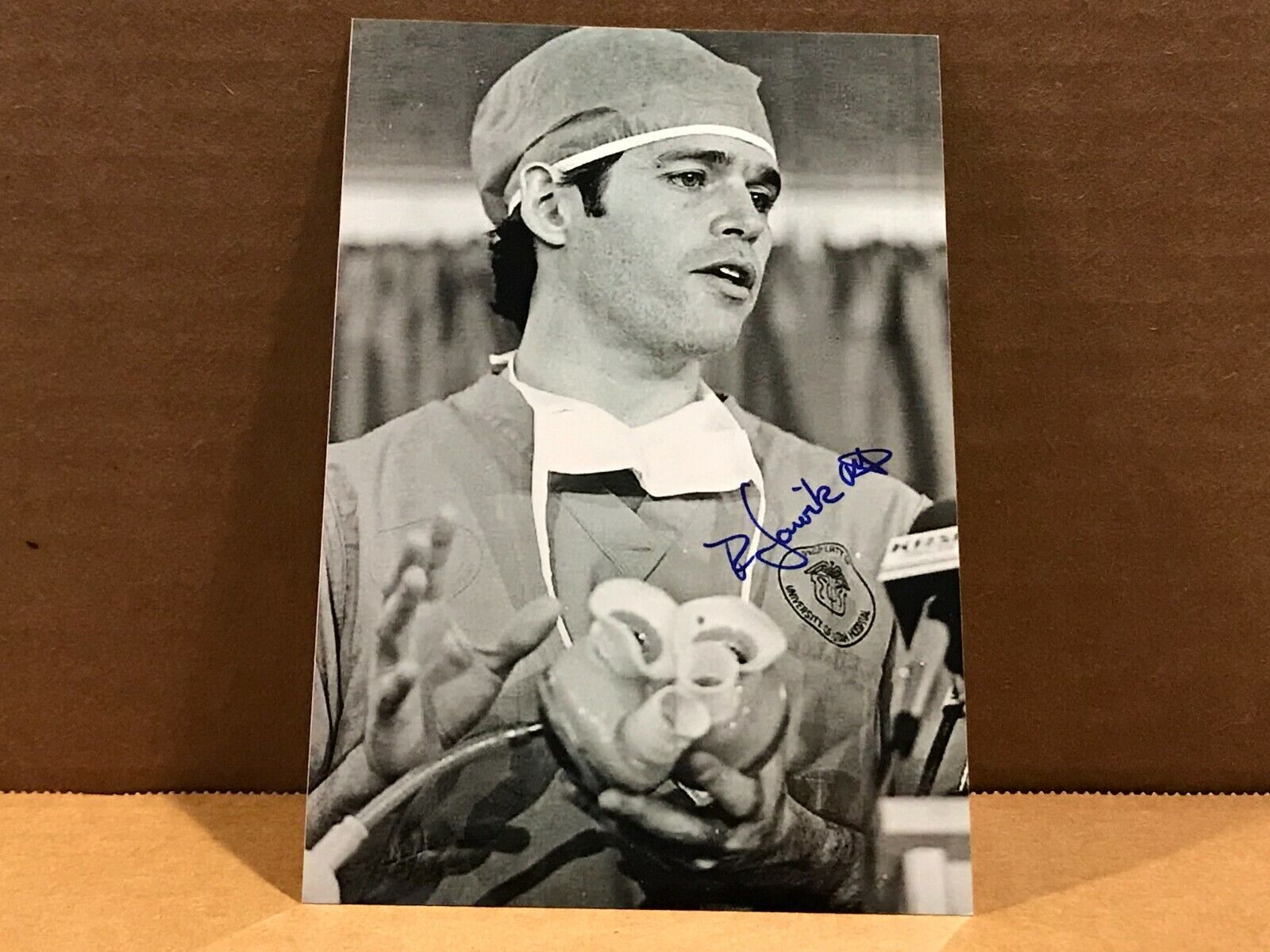 DR ROBERT JARVIK Authentic Hand Signed Autograph 4x6 Photo - ARTIFICIAL HEART