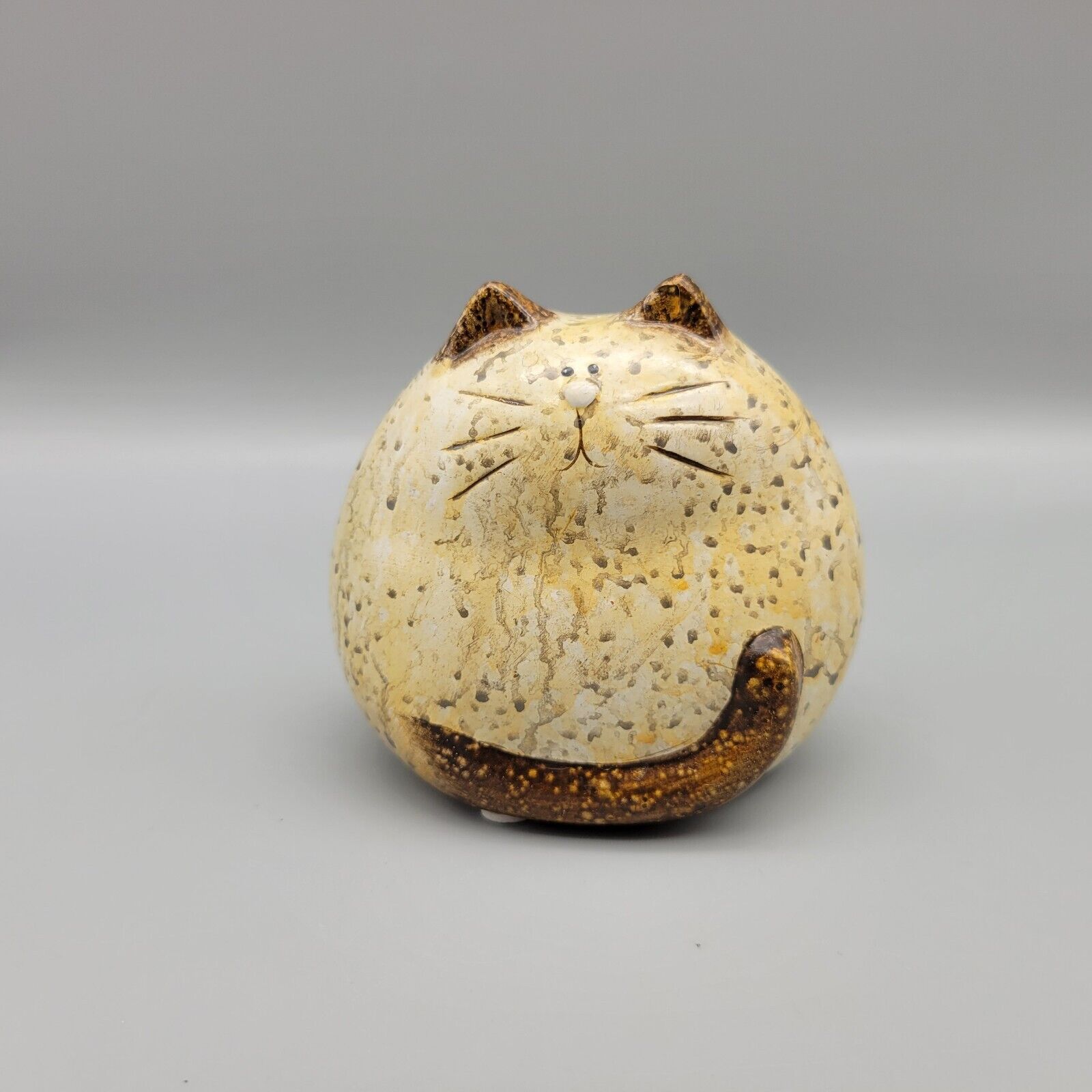 Vintage Fat Cat Tiny Face Figurine Sponge Glazed Folk Art Pottery Kitschy 3.5\