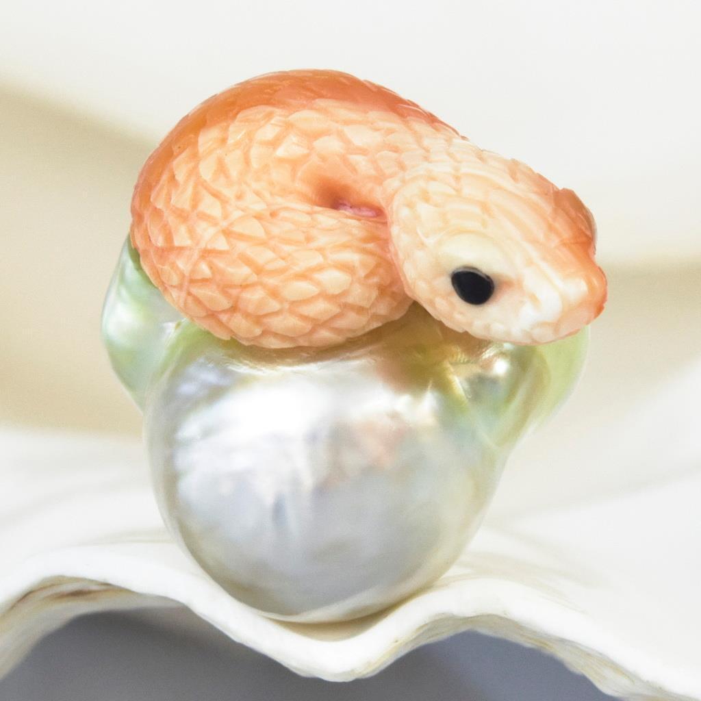 GIANT South Sea Baroque Pearl & Carved Apricot Shell Snake undrilled 10.85 g