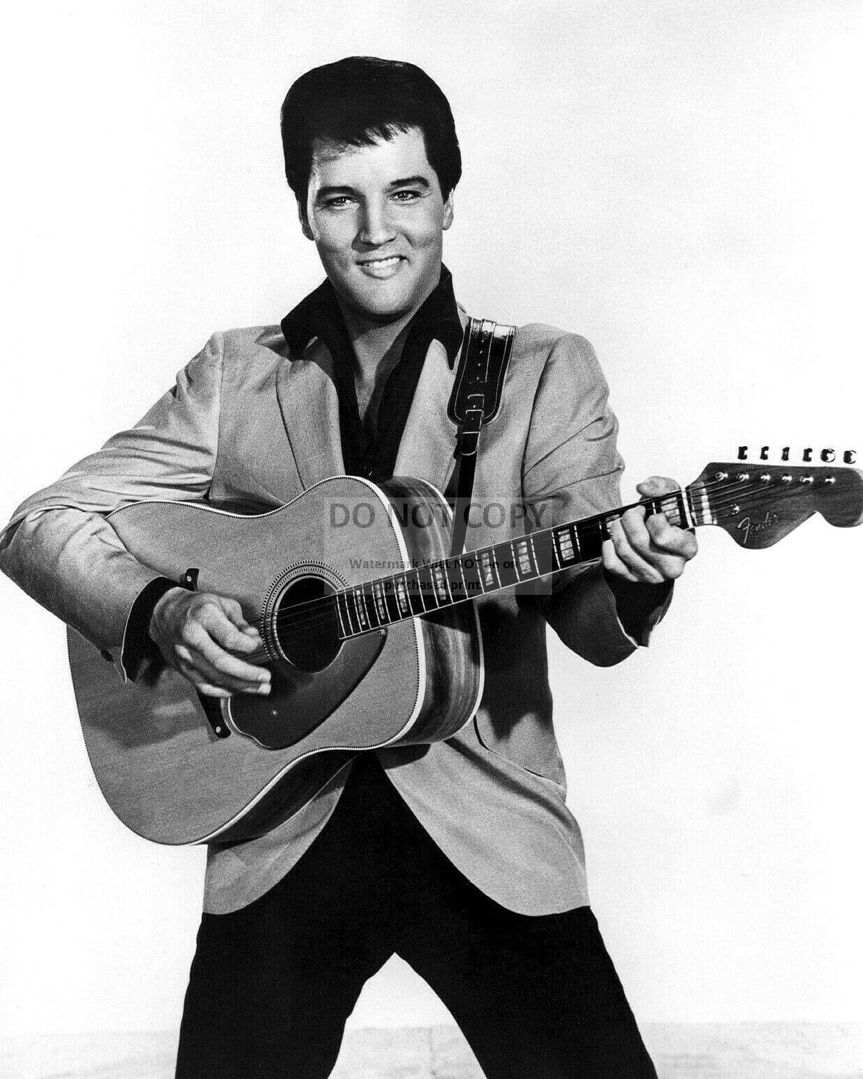 ELVIS PRESLEY LEGENDARY ENTERTAINER KING OF ROCK AND ROLL - 8X10 PHOTO (SS024)