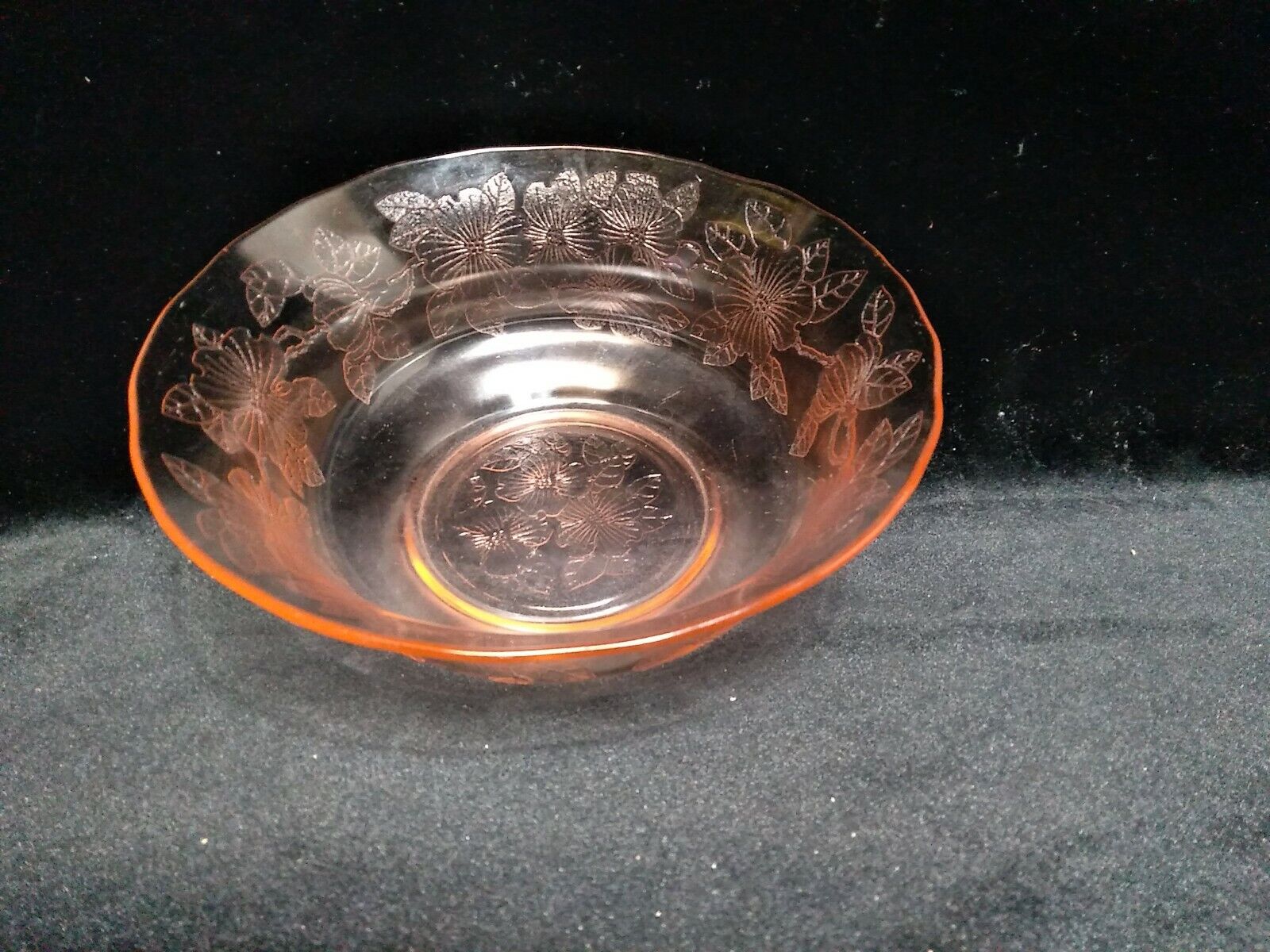 Vntg Pink Depression Glass Serving Bowl Floral Pattern 8.5”D