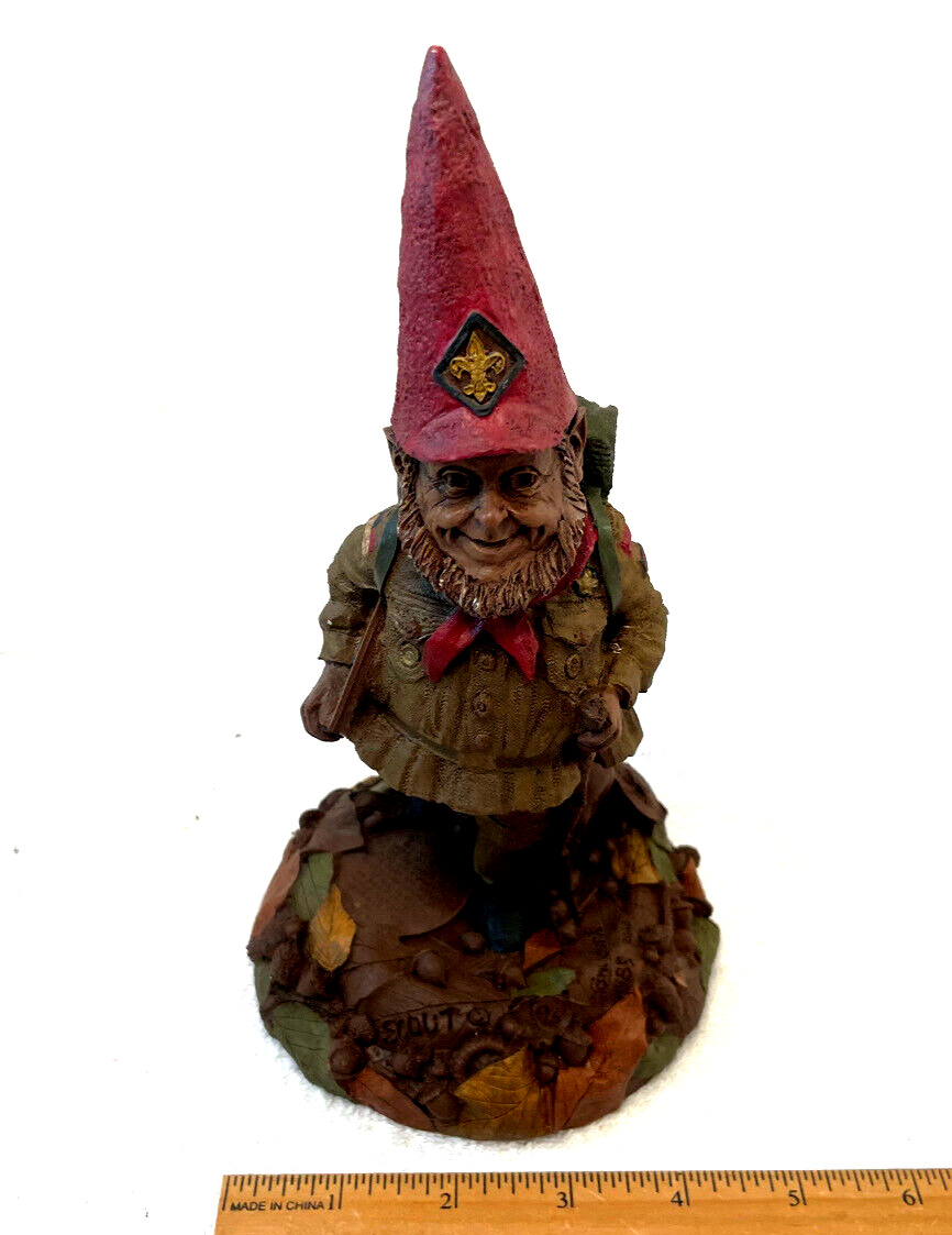 1989 Tom Clark Boy Scout Gnome Figurine Scout #2026 Retired 9\