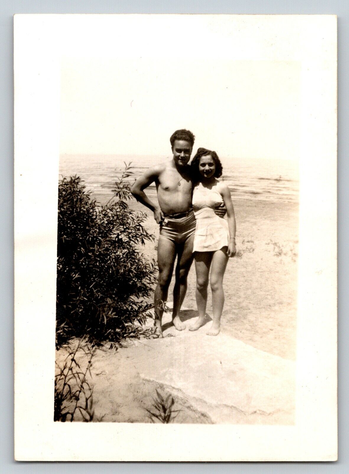 YOUNG COUPLE POSING AT THE BEACH Vintage B&W Photograph - APPROX - 2.75\