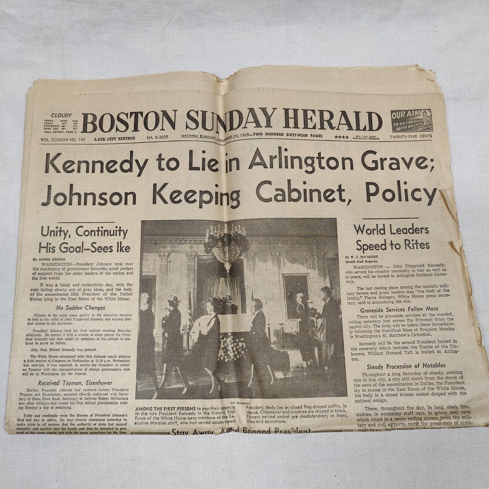KENNEDY\'S GRAVE - BOSTON SUNDAY HERALD November 24 1963 RARE VINTAGE NEWSPAPERS