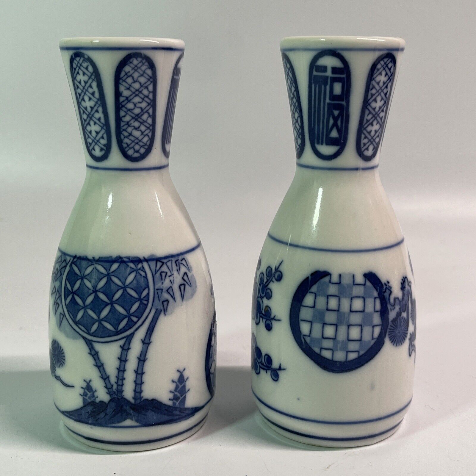 Vintage Japanese Sake Bottle Porcelain Ceramic Set of 2 Made in Japan Maker? Y1