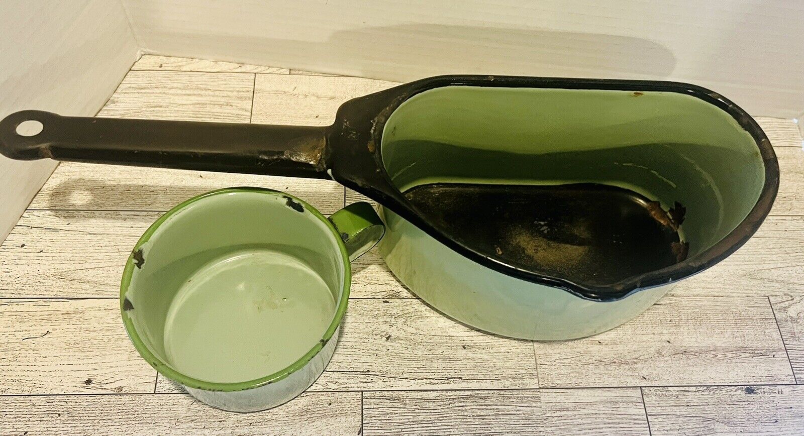 VTG Mint Green Enamel Milk Pan With Matching Mug