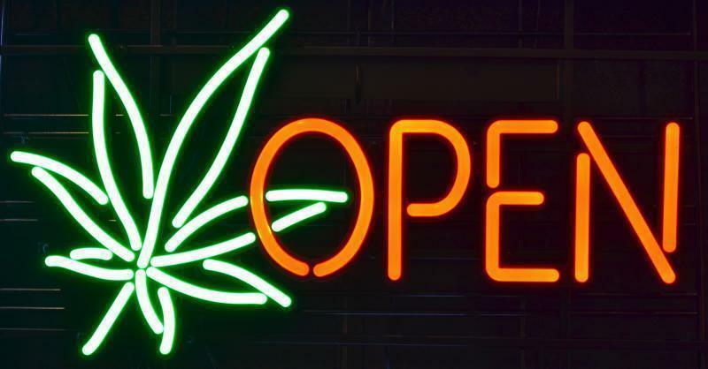 Marijuana Open Leaf Weed Neon Light Sign 20\