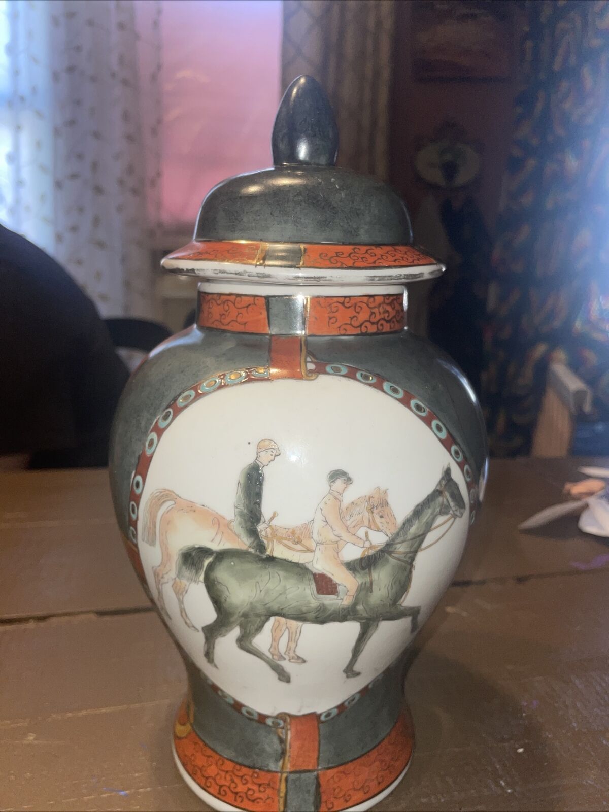 IT\'S A BEAUTY-VINTAGE Ginger Jar Horse Equestrian Chinese Temple Jar Chinoiserie