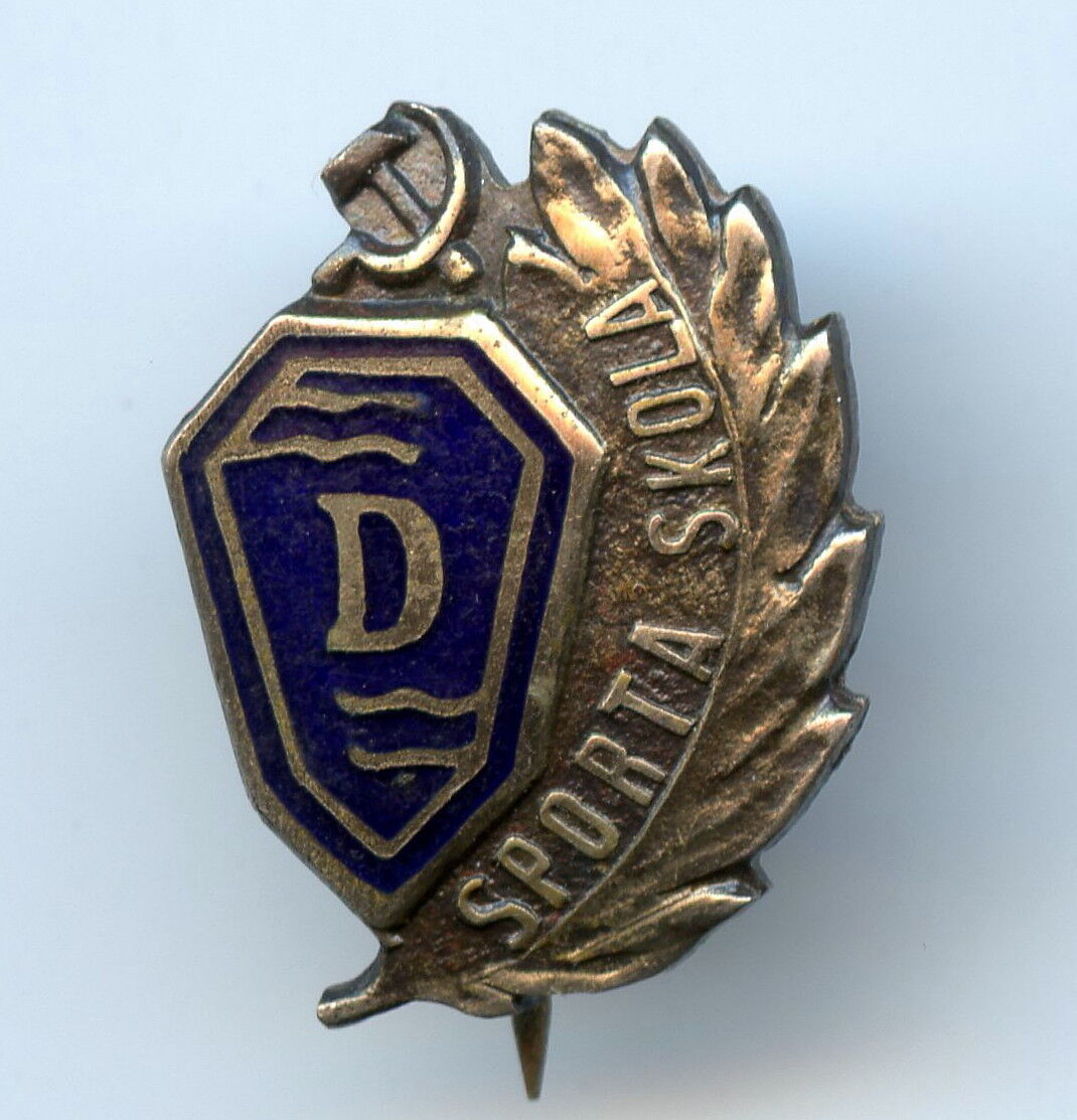 Russia USSR Latvia Badge Sport Club Daugava School Nice Grade 