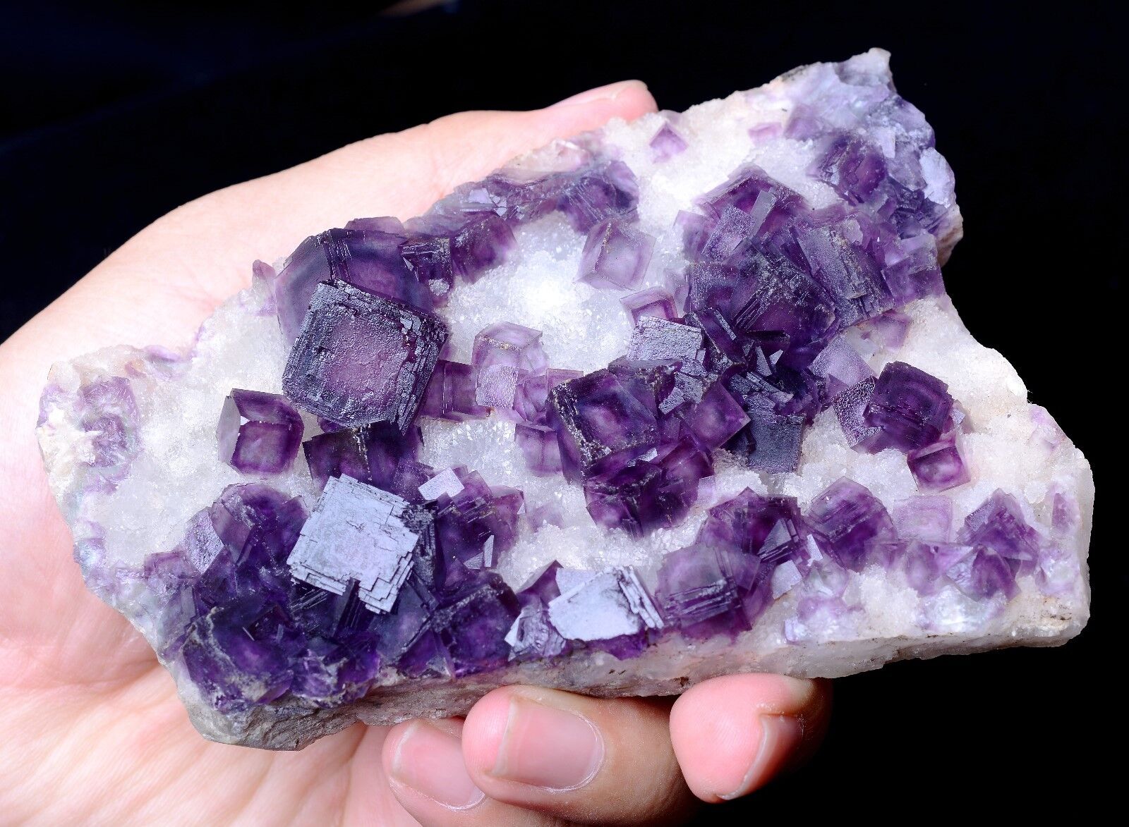 NEWLY DISCOVERED RARE PURPLE FLUORITE CRYSTAL CLUSTER MINERAL SAMPLES 398g