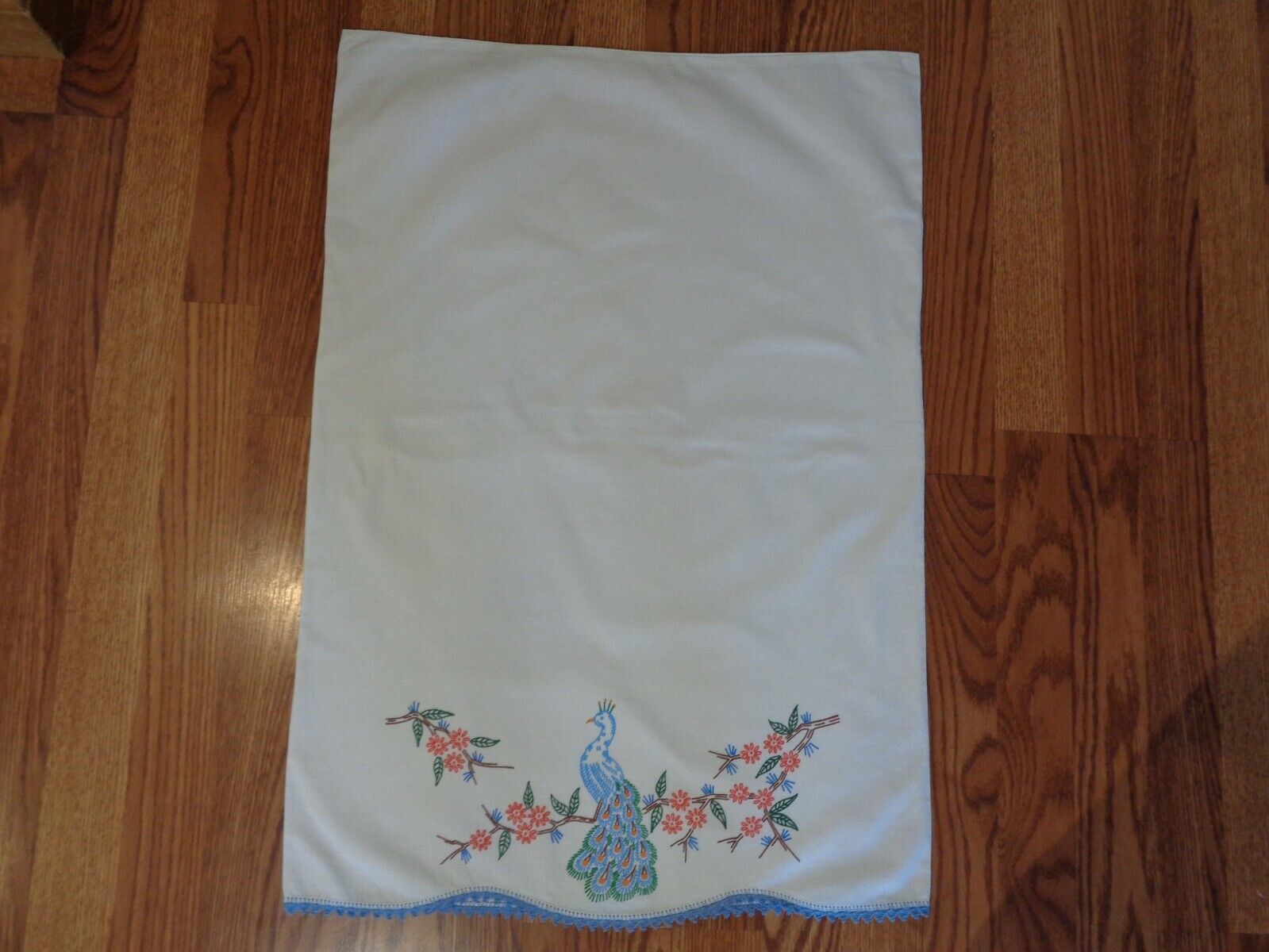 VINTAGE SWEET HAND PAINTED PILLOW CASE COTTON MUSLIN PEACOCK PERFECT NEVER USED 