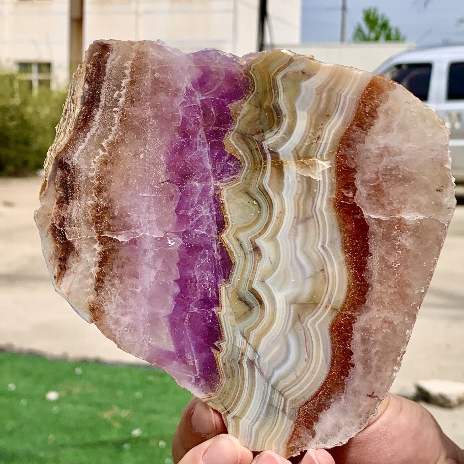 308G Natural and beautiful dreamy amethyst rough stone specimen