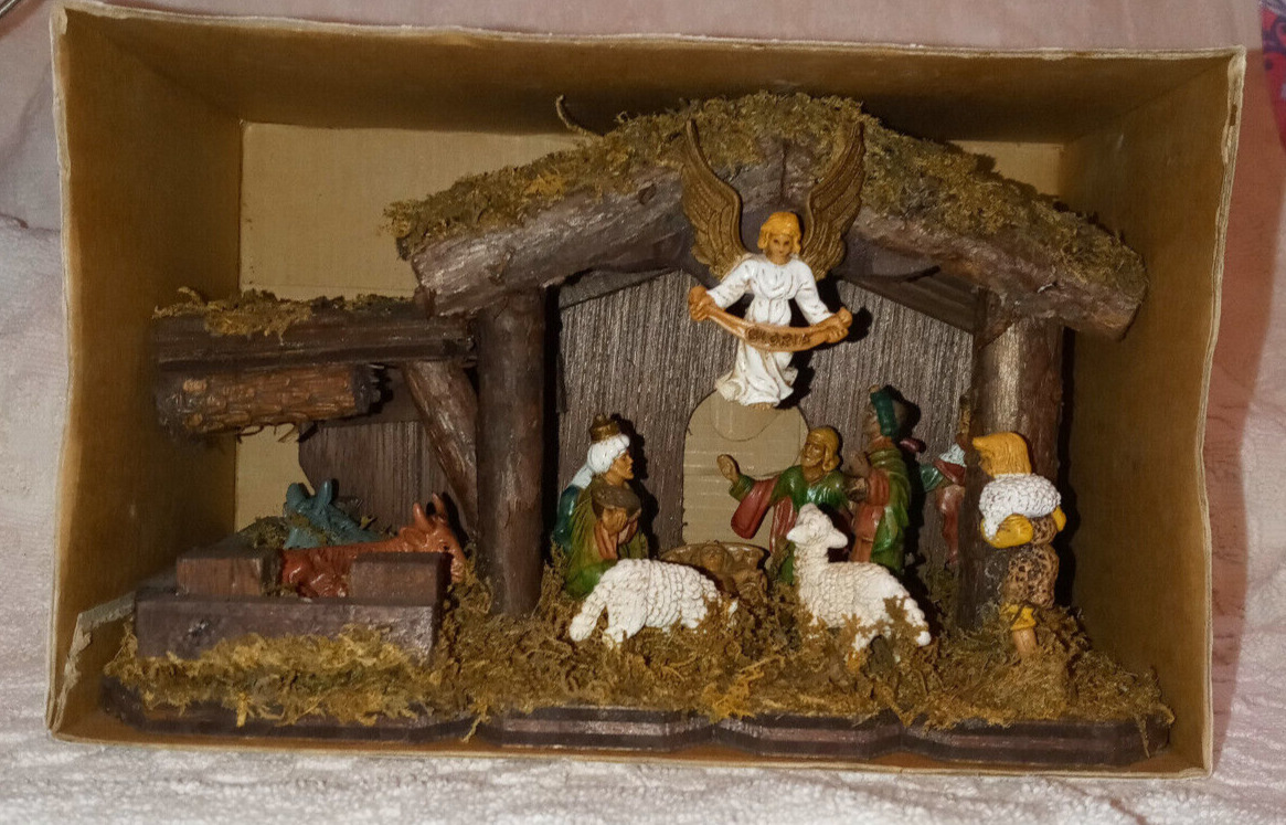 Santa\'s World Kurt Adler Nativity Set in Wood Stable
