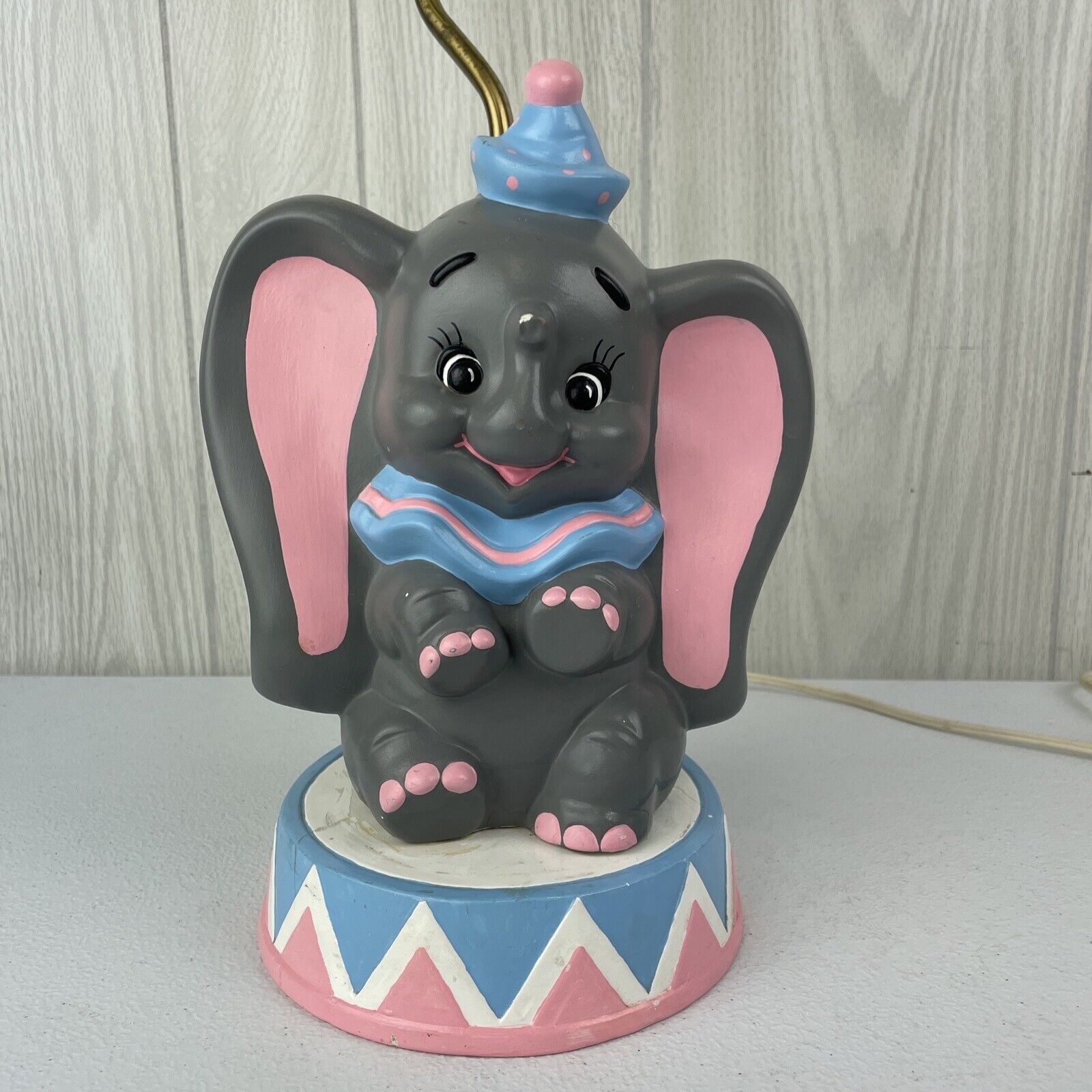 VTG RARE 1974 Disney Dumbo Elephant Ceramic Table Lamp Light 16\