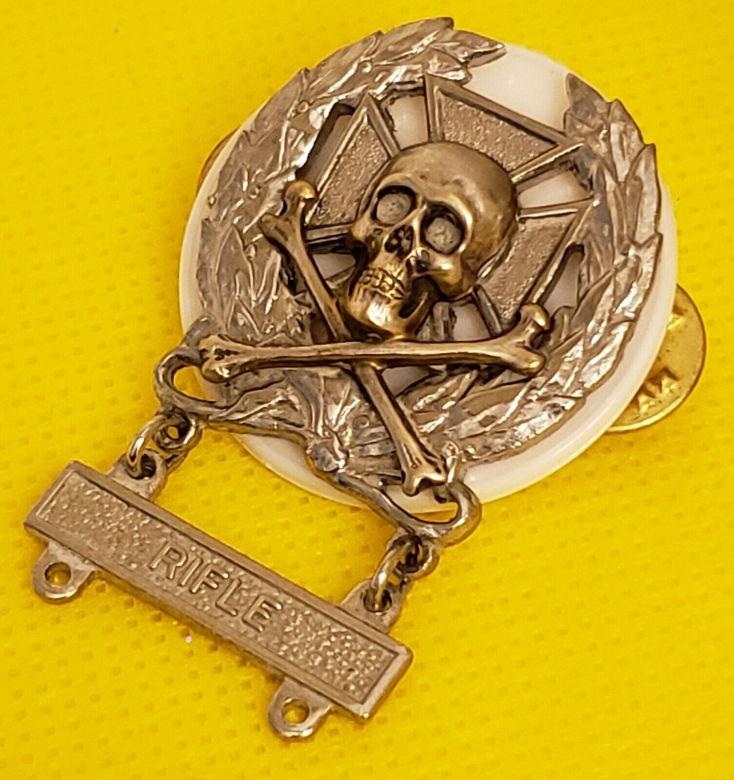 Expert Sniper Skull Badge Pin Rifle US Army Medal Military Insignia Marksman
