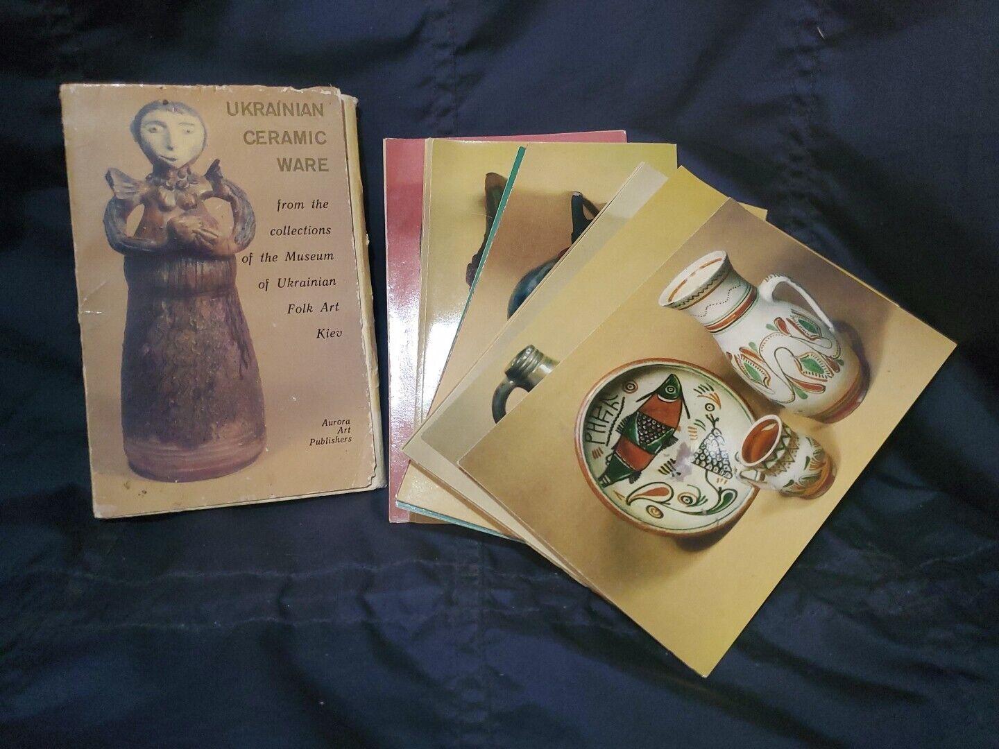 Ukrainian Ceramic Ware Set of 20 Postcards Printed In USSR 1977