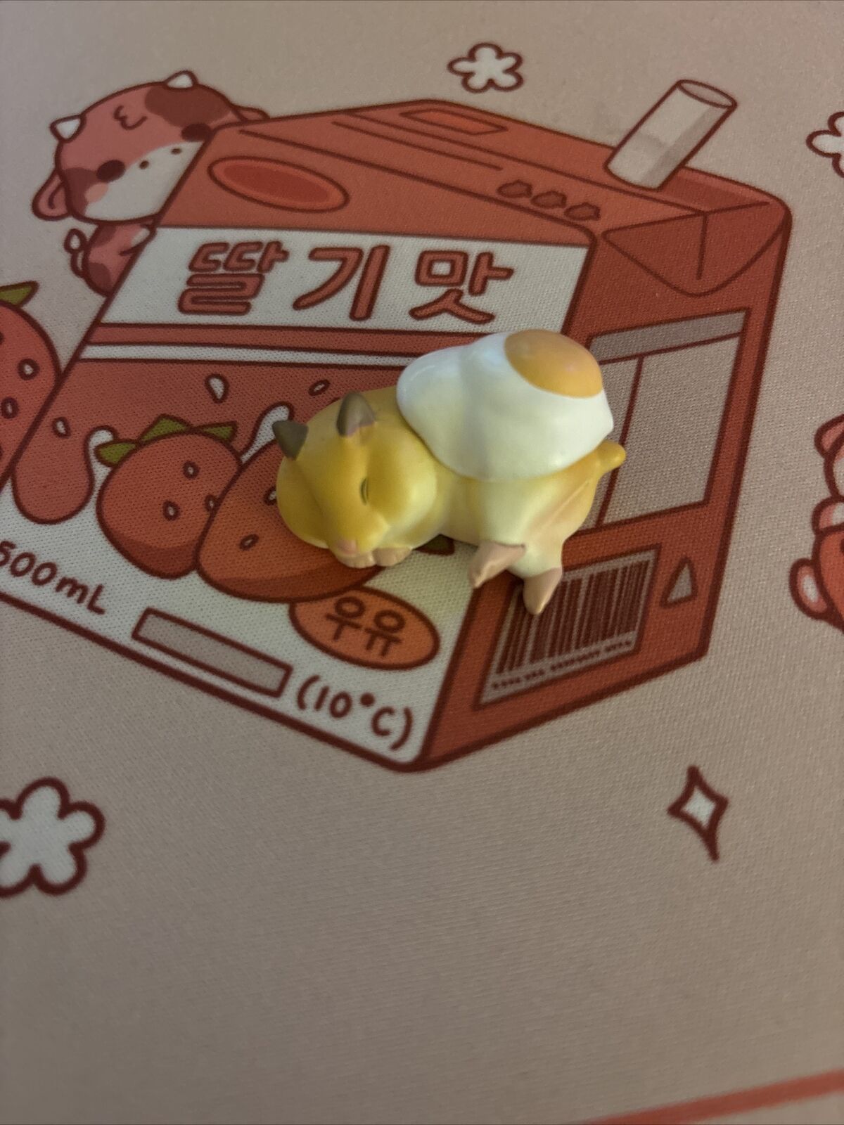 hamster with egg